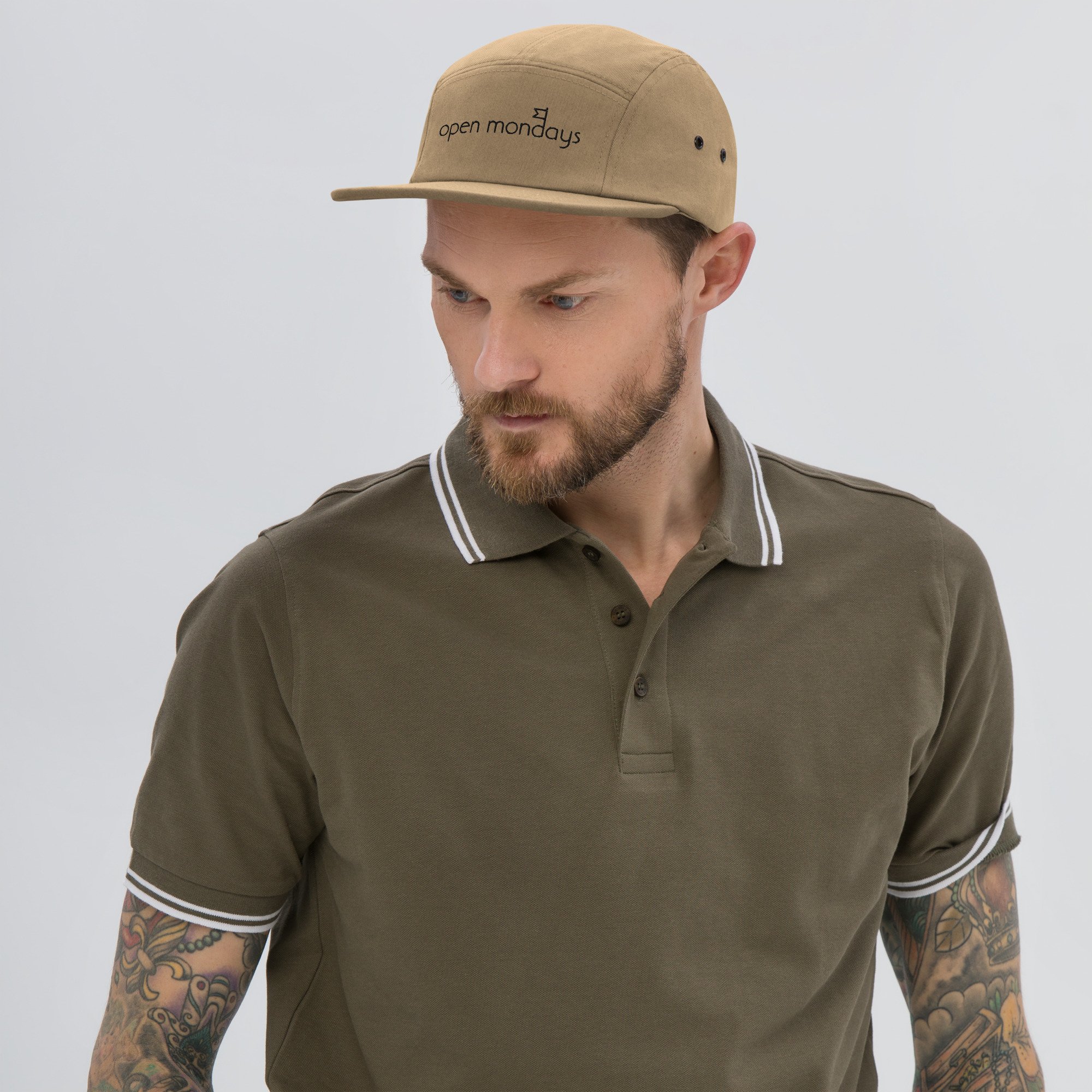 5-panel-cap-khaki-front-66a9cf28343a1.jpg