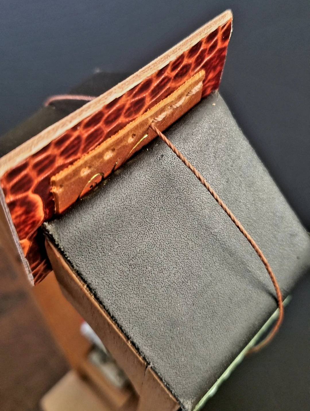 How to saddle stitch leather