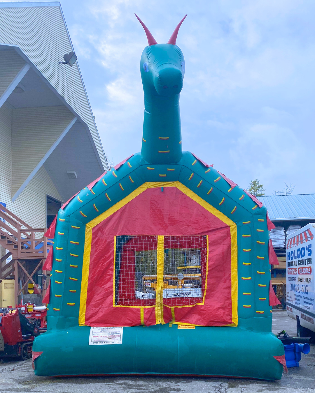 Holods Bounce House - 2.png