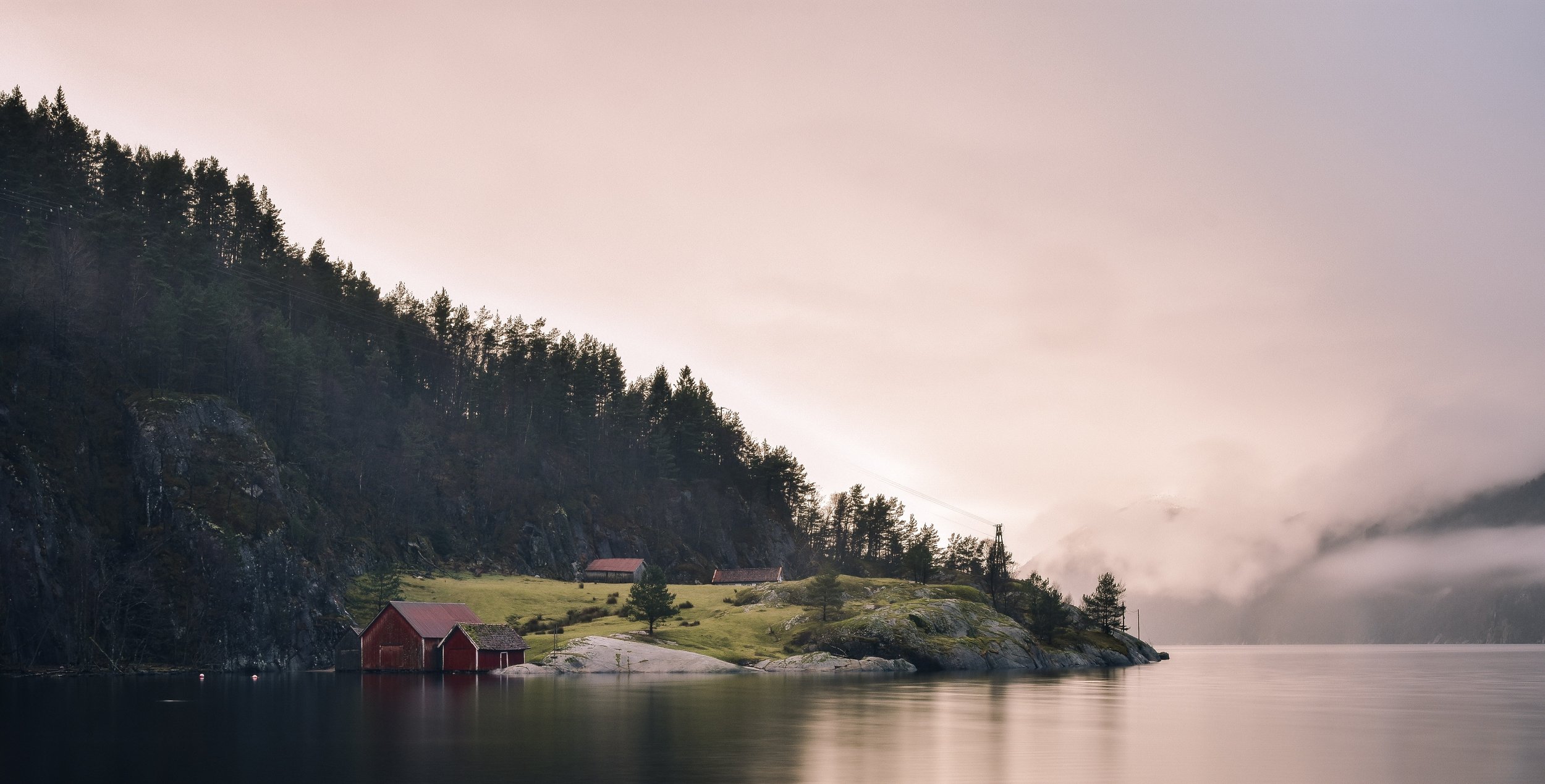 lachlan-gowen--14mskBiRVw-unsplash.jpg