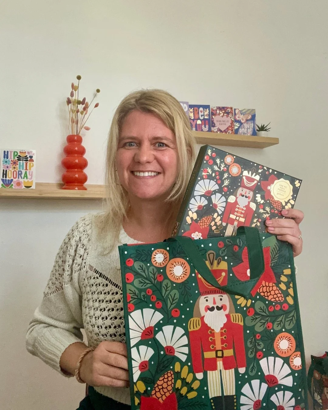 Exciting news &mdash; my Nutcracker design is now a puzzle! 🧩✨⁠
This new collab with @galisonpuzzles turned out so lovely &mdash; a 500-piece puzzle with beautiful gold foil details that really make it shine. The quality is amazing, and I&rsquo;m al