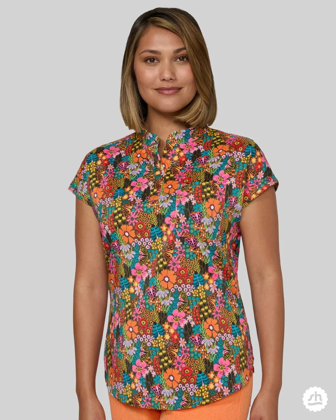 ⁠
⁠
Say hello to the newest addition to my ongoing collab with @koihappiness 🩺⁠
⁠
I'm so happy to be part of their Artist Series, which brings the work of independent artists to life in everyday medical wear.⁠
⁠
The new scrubs are now available on t