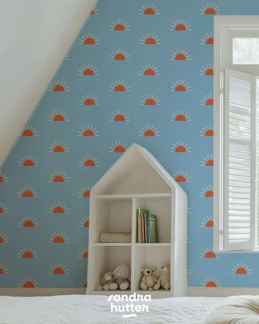 A sunset-inspired coordinating print from my Ocean City Sunset collection ☀️⁠
⁠
I really love this one as a wallpaper &mdash; I can especially see it in a kids&rsquo; playroom in a beach home. It adds color and a fun detail, but still feels calm and 