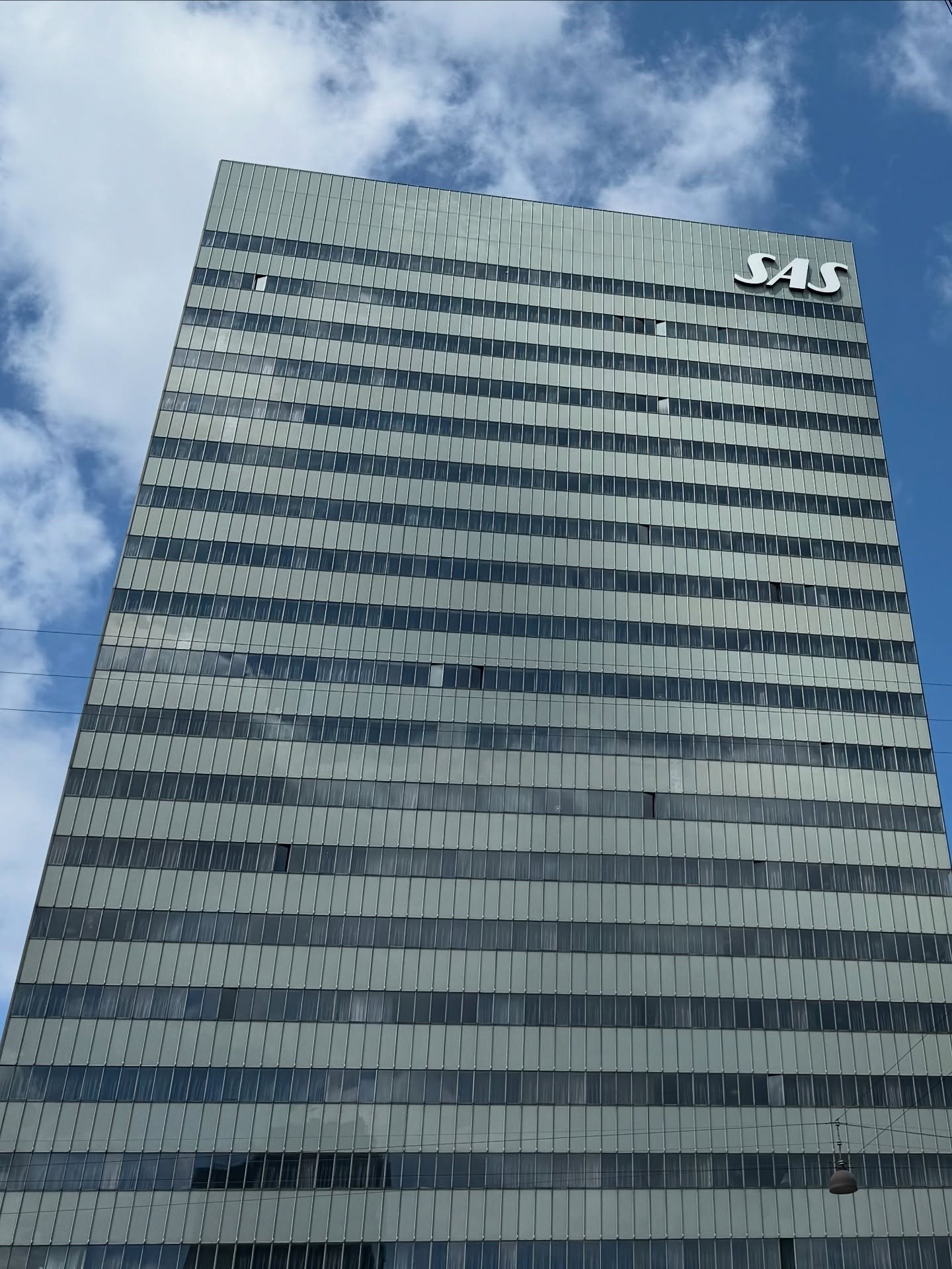 Our Fritz Hansen Program kicked off with a tour of the Royal SAS Hotel designed by Arne Jacobsen, including the historically preserved Suite 606. 

The SAS is the world&rsquo;s first design hotel. An environment that&rsquo;s equally as innovative as 