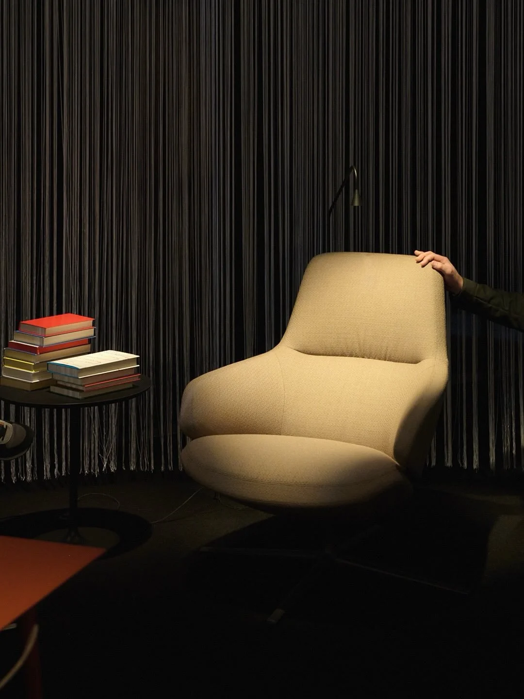 Rooted in our partnership with @Kvadrattextiles, Aston Club is presented with the new Twisted Flower textile⁠ in a special preview for our guests @isaloniofficial. 

Together, product and textile create a dialogue shaped by material richness, tactile