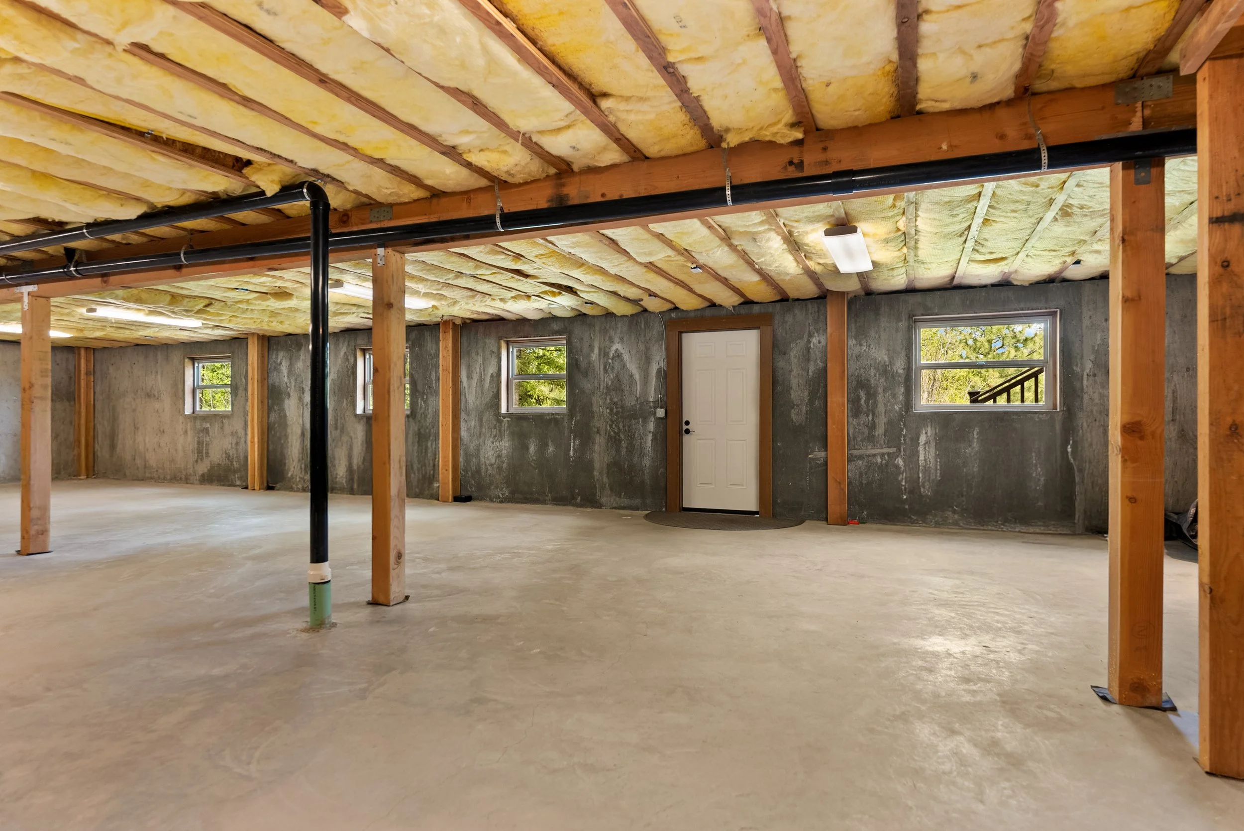 Basement2.jpg