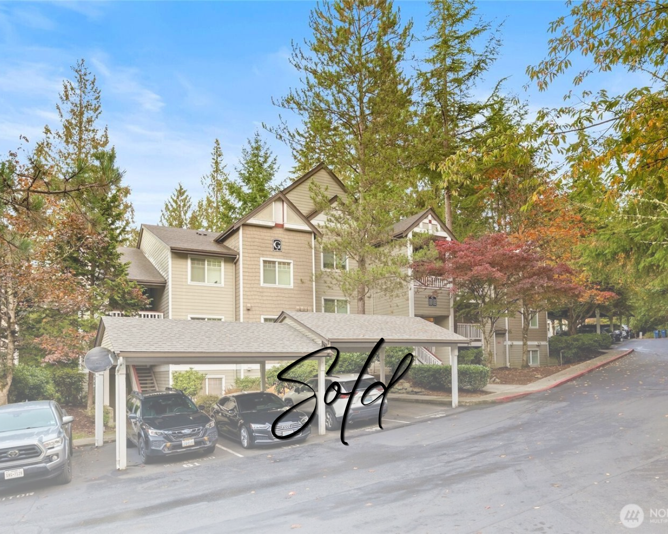 18501 SE Newport Wy, Issaquah, WA 98027