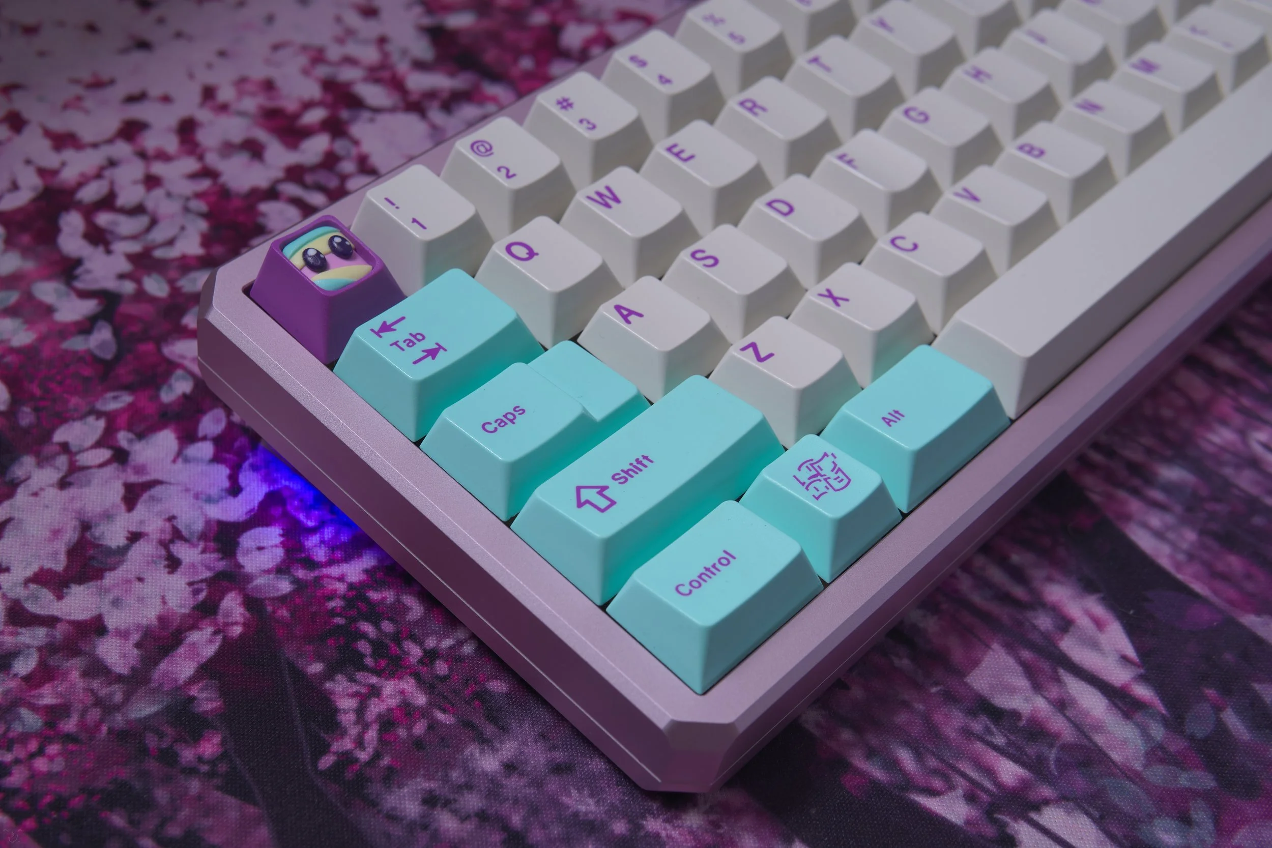 Gray Studio Infinite70