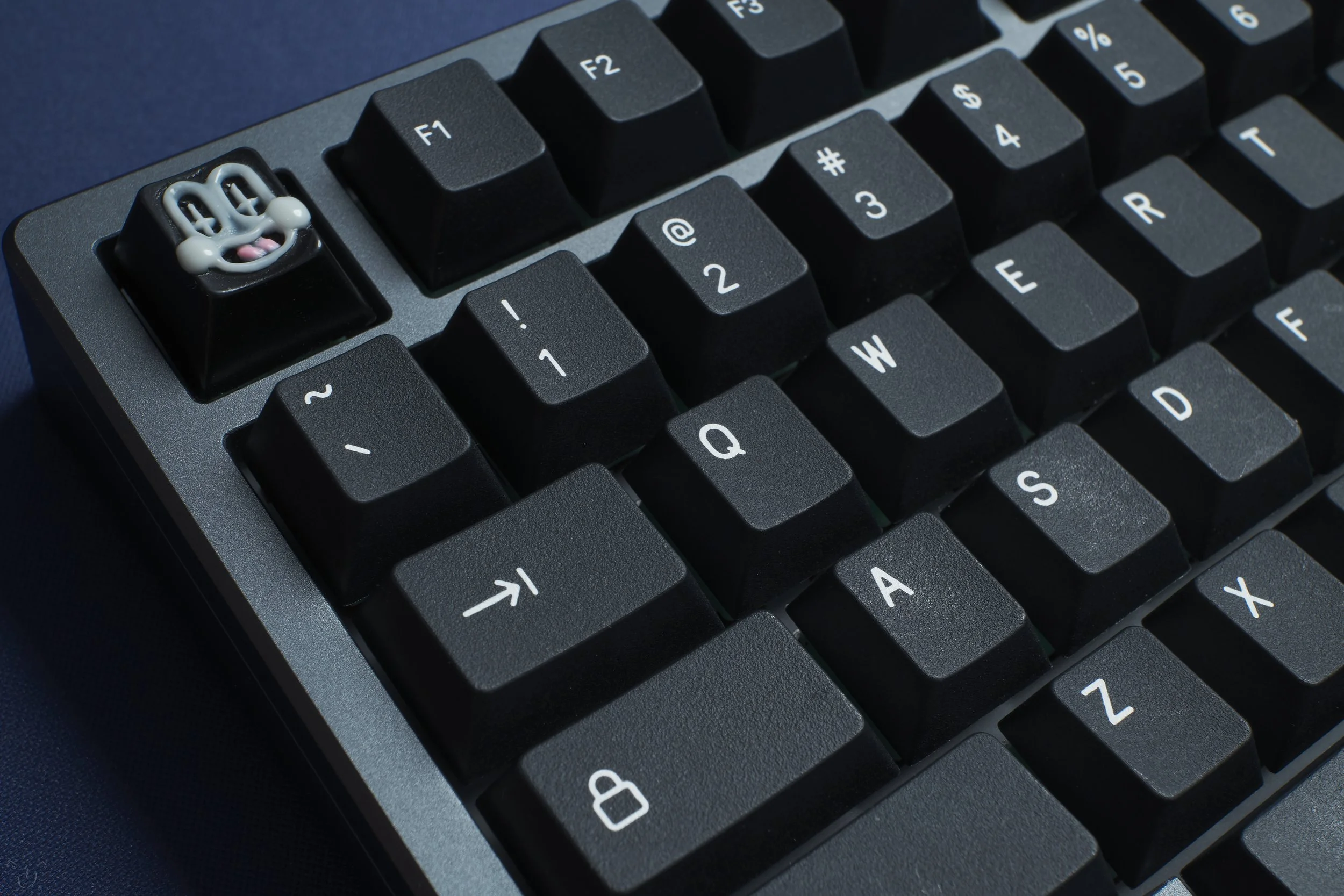 keikeyページ KFE CE and Monokei Series 1 WoB — Lightning Keyboards