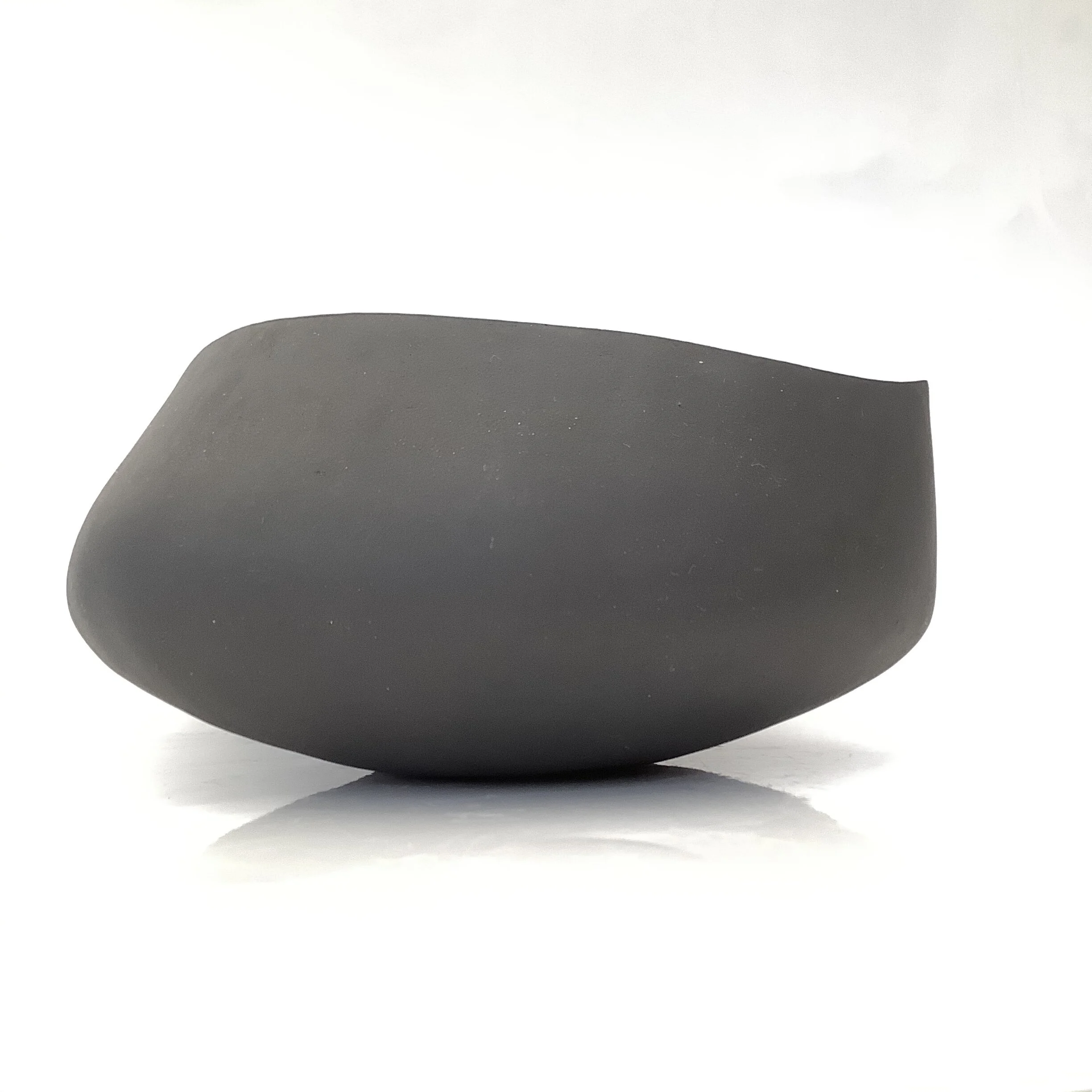 Black ceramic fruit bowl