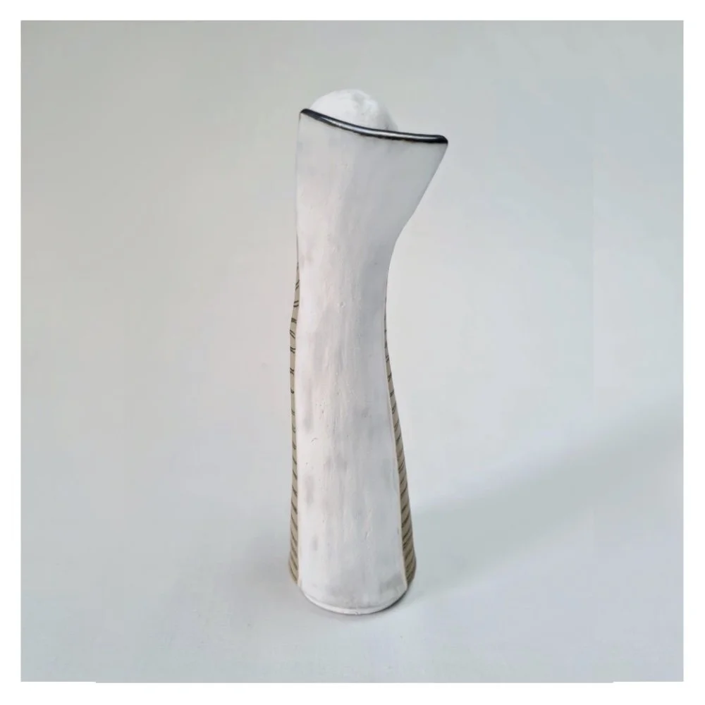 Vase with sculpted head stopper (back)