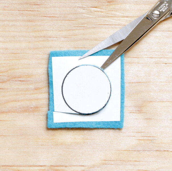 Wild Olive: 3 top tips for cutting felt with freezer paper