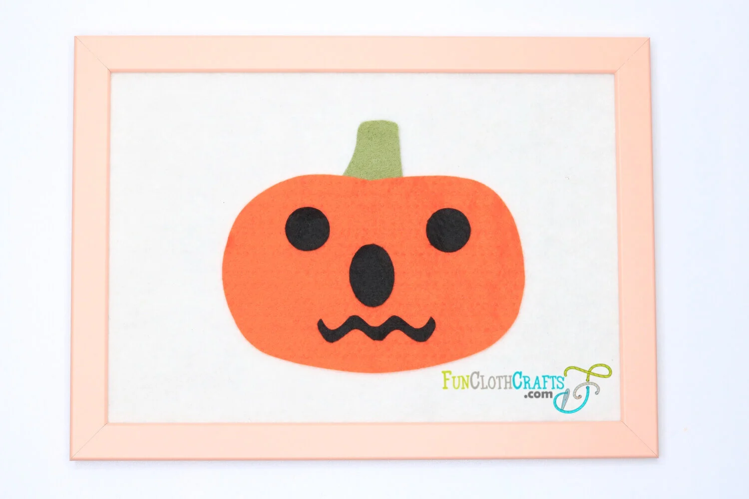 DIY Pumpkin Faces in Felt Board