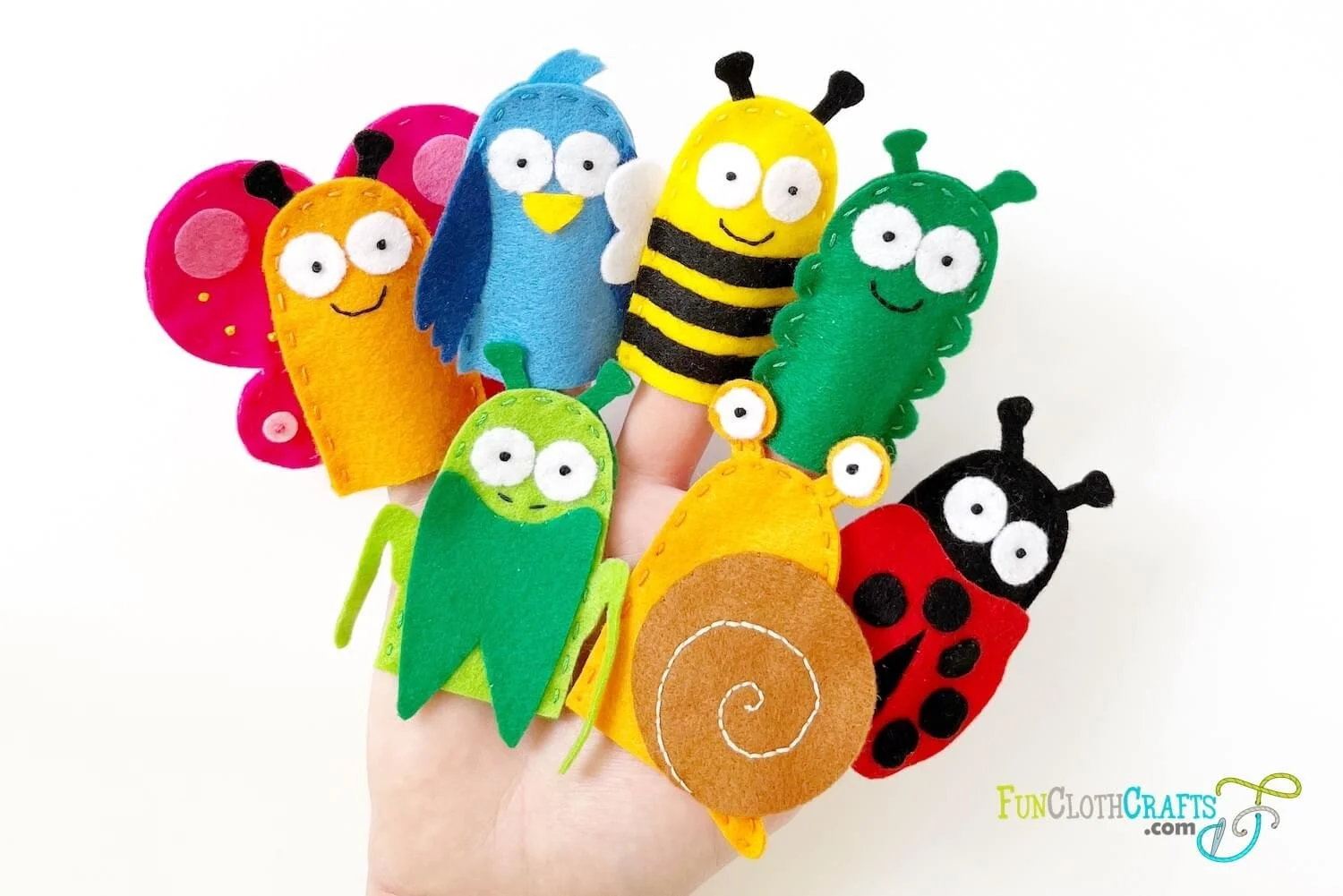 🌿🐝 New Free Pattern Alert! 🐞🌸
Bring a little piece of the garden to your craft table with these adorable felt garden animal finger puppets! They’re super easy to make — perfect for kids who love nature and imaginative play.
Create y