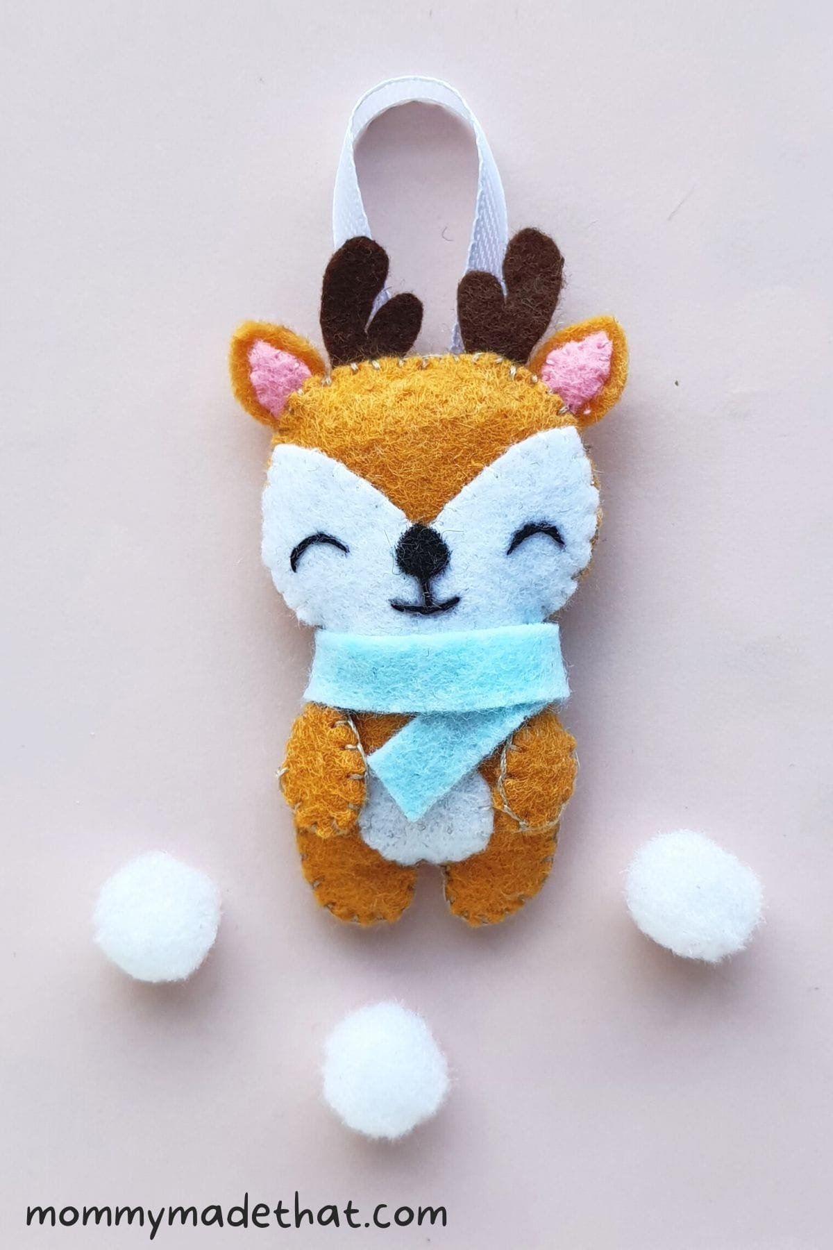 adorable felt reindeer ornament