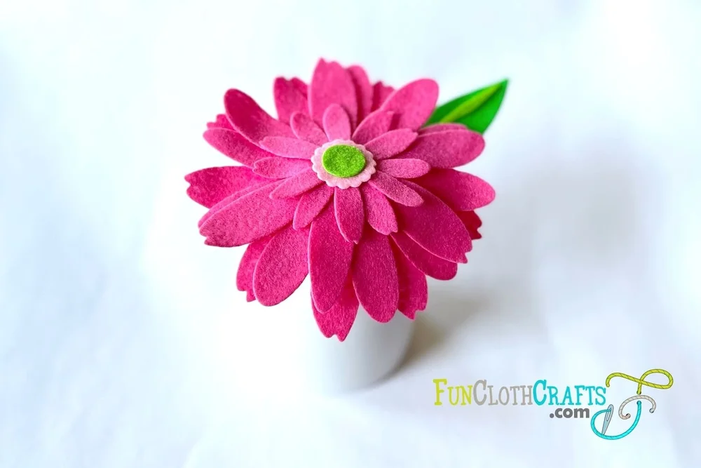 Gerbera - DIY Felt Flowers | Fun Cloth Crafts - Felt Craft Patterns