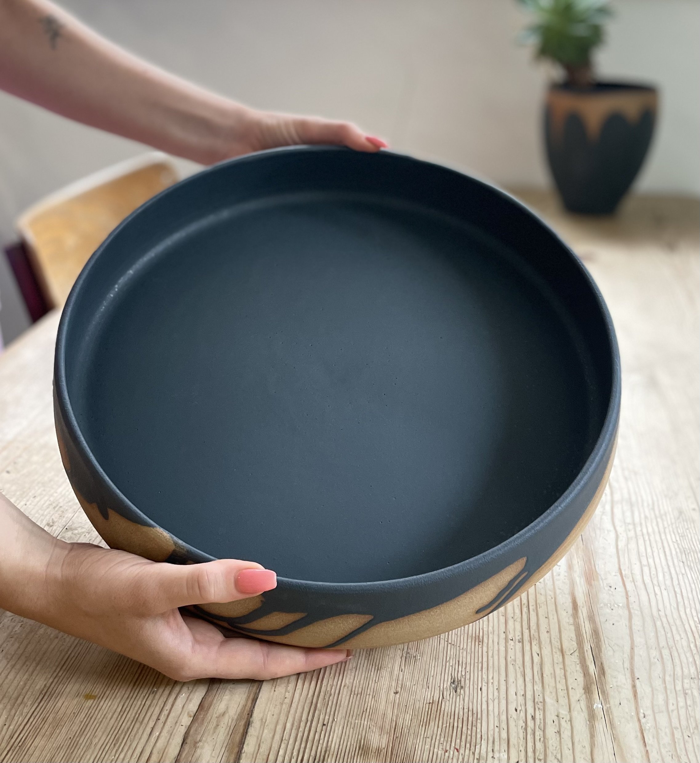 Large stoneware bowl glazed in charcoal 4