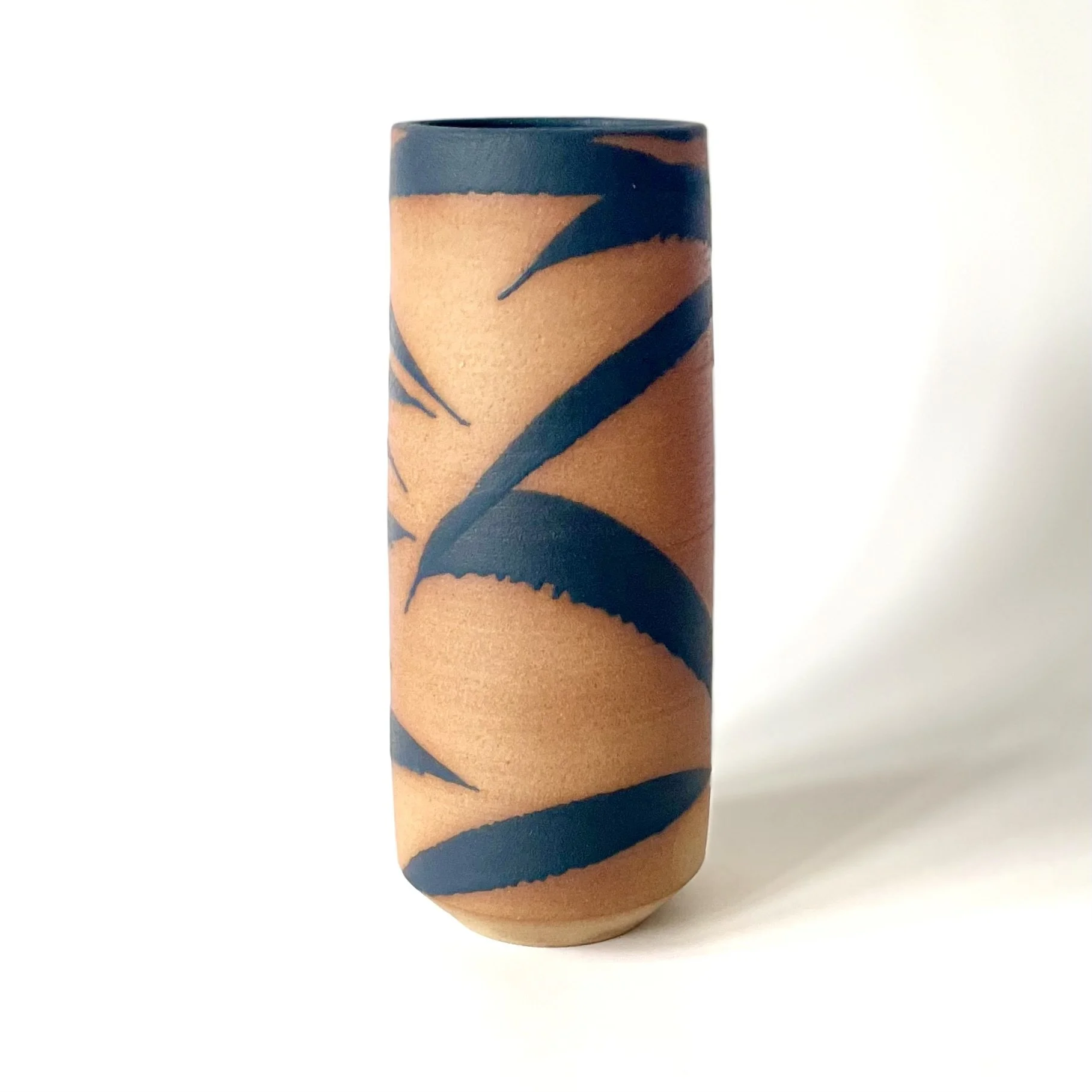 Stoneware vase glazed in charcoal bamboo pattern 3