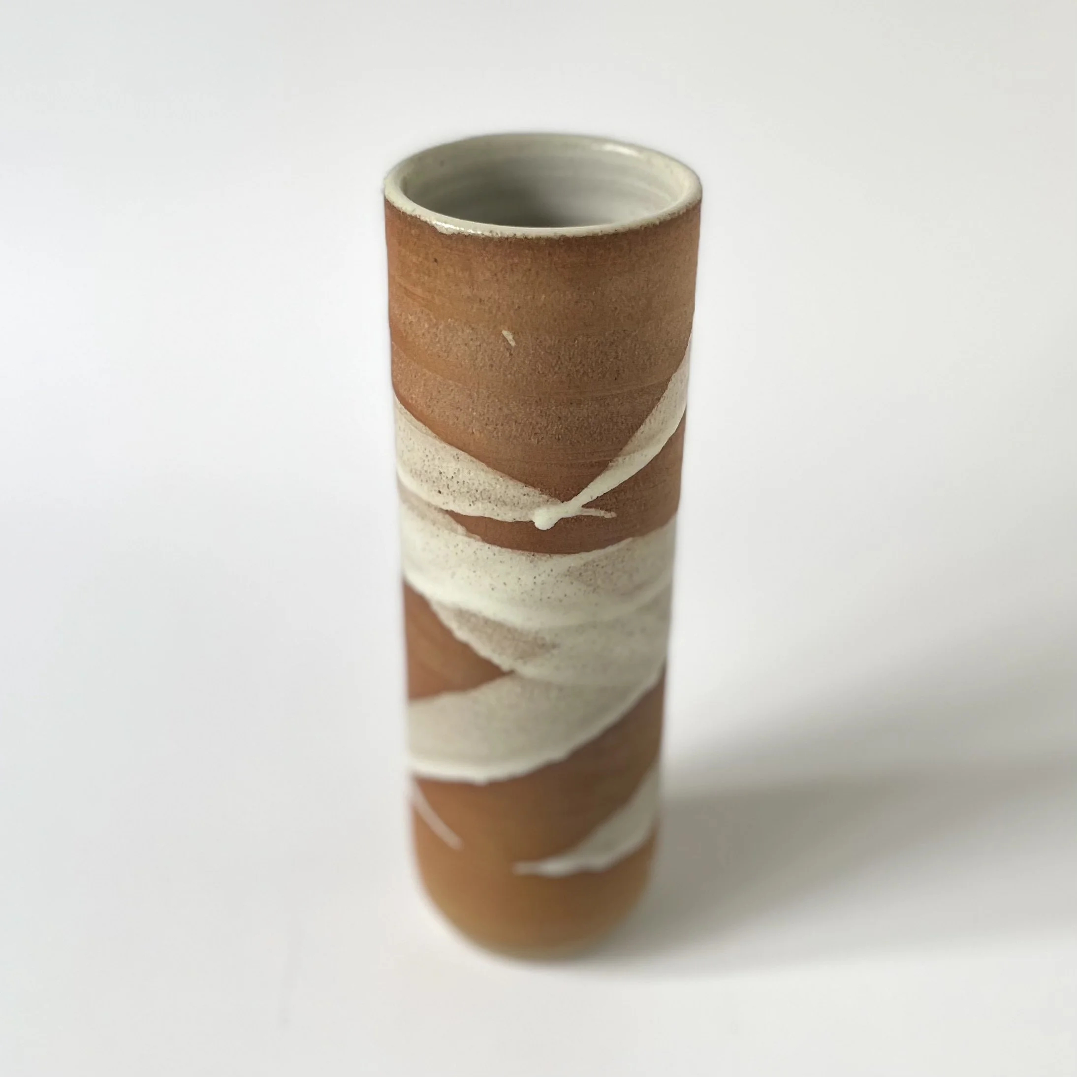 Small stoneeware vase glazed in white bamboo mark making 3