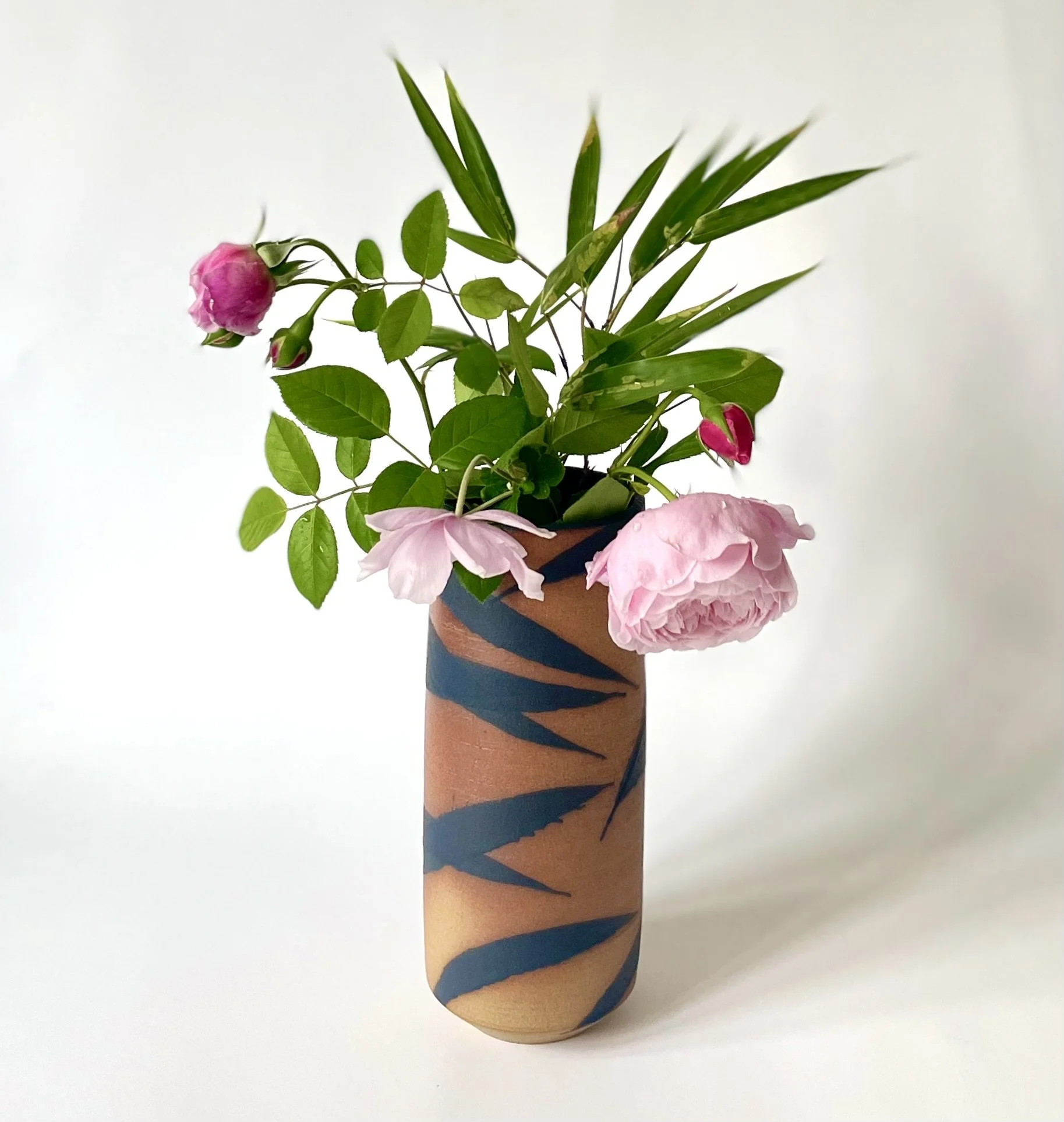 Stoneware vase glazed in charcoal bamboo pattern 2