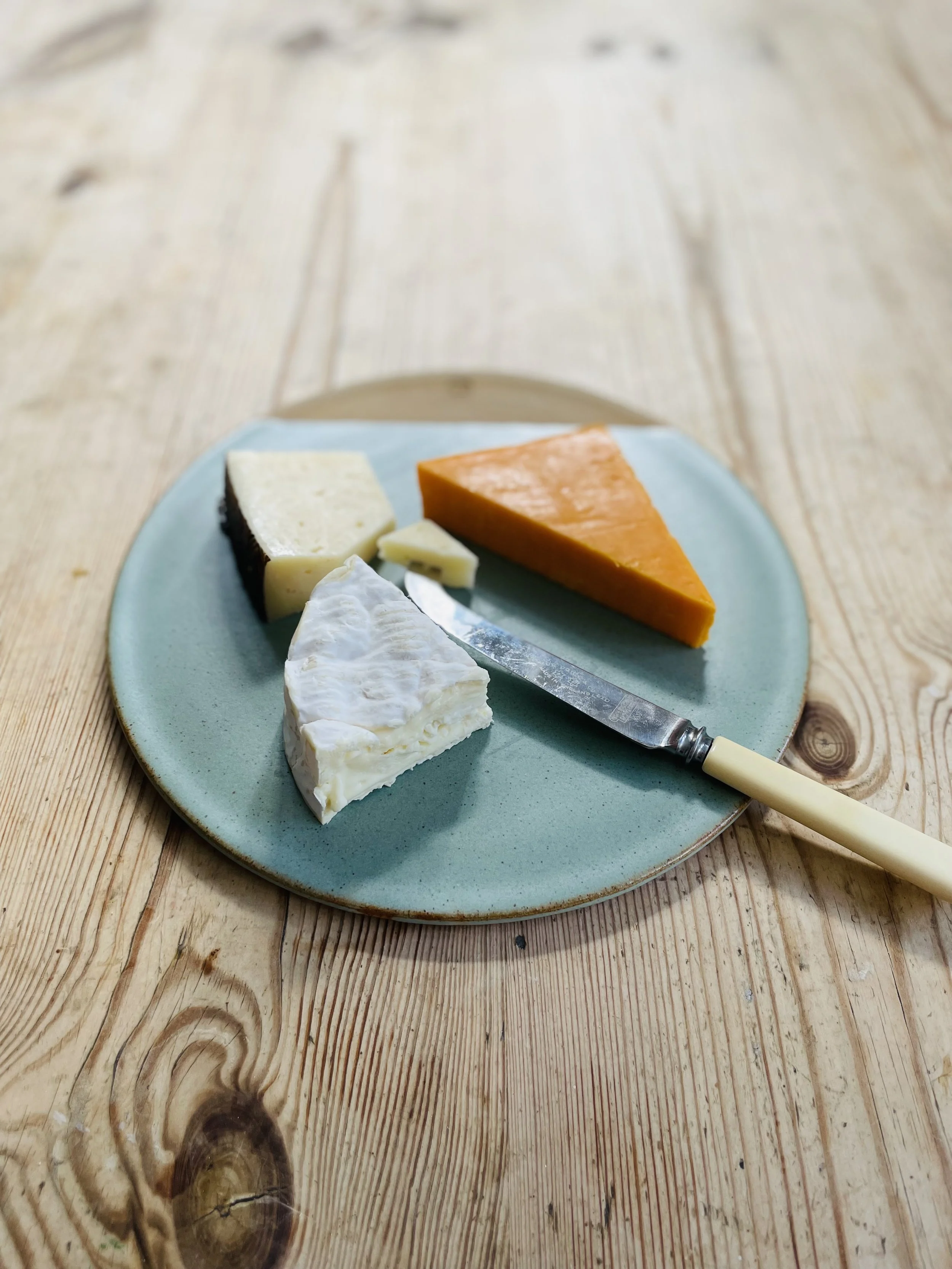 Stoneware cheese plate glazed in celadon 1