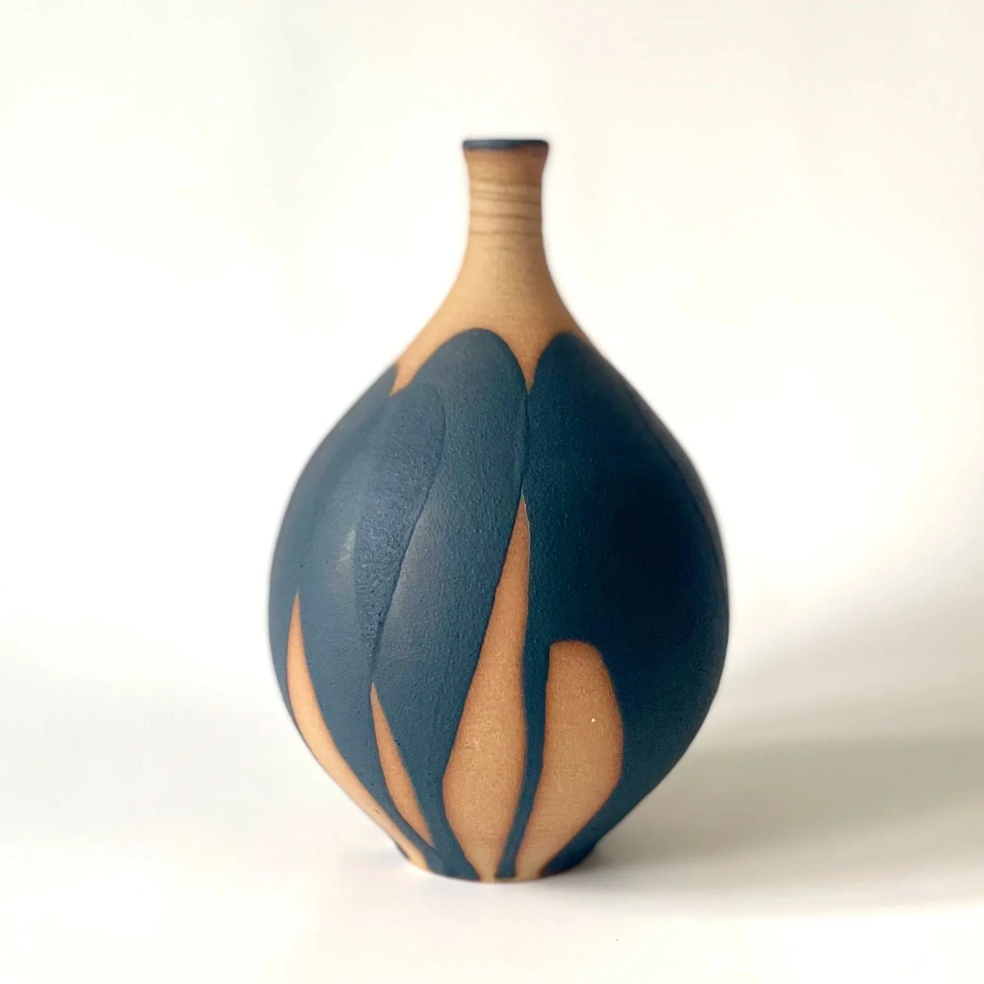 LARGE BUD VASE - PETAL PATTERN