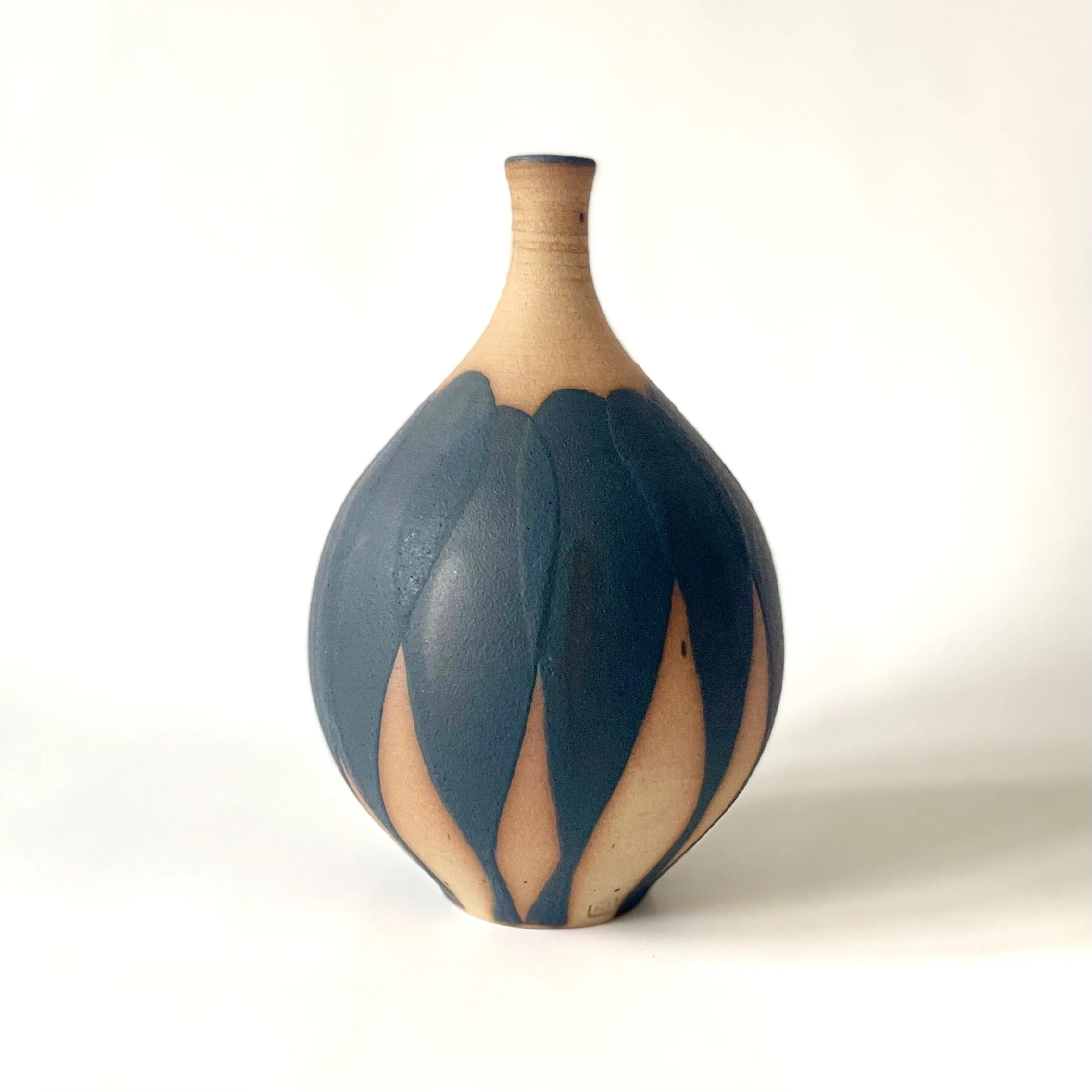 Stoneware bud vase - petal pattern 3