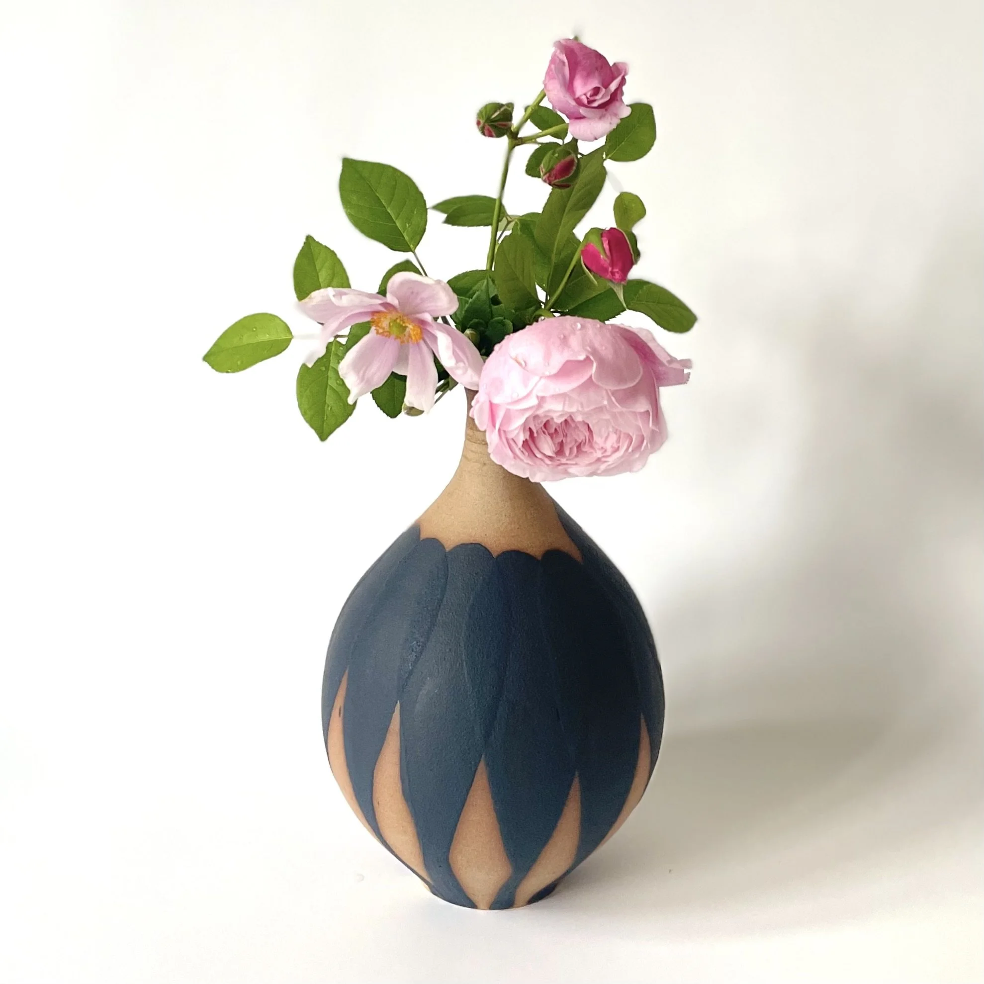 Stoneware bud vase - petal pattern 1
