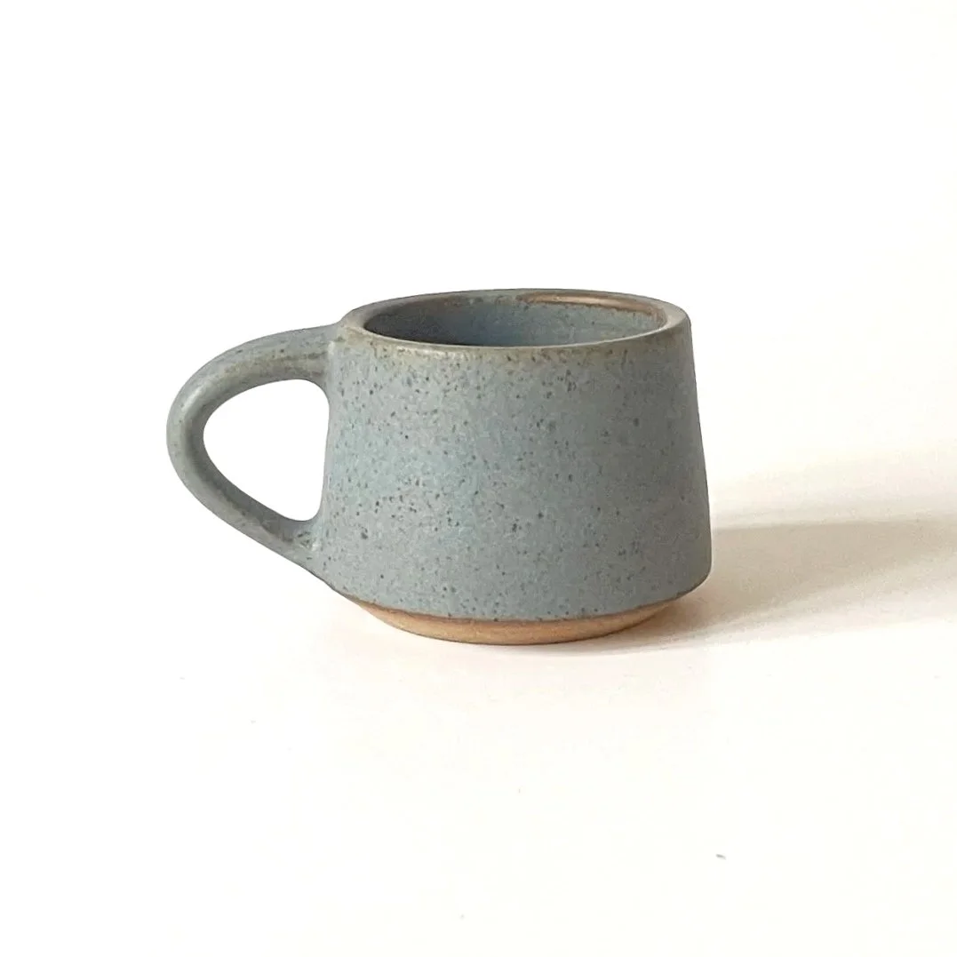 Stoneware espresso cup glazed in granite 2