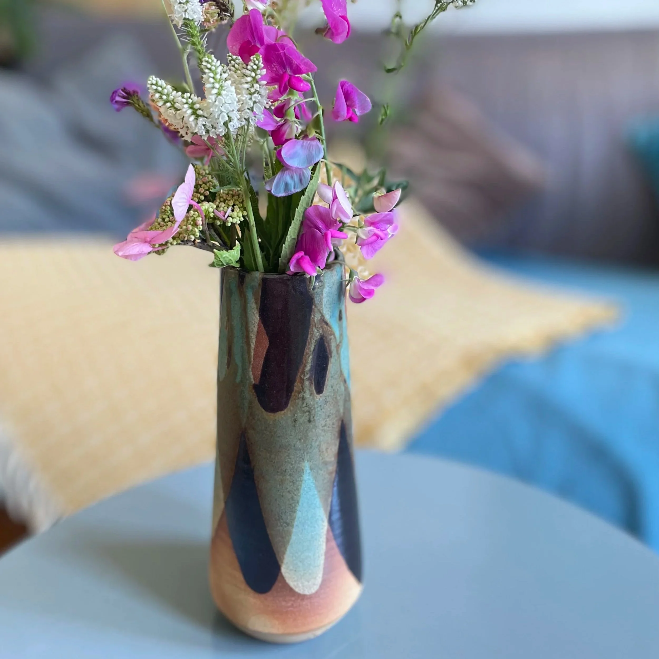 Medium stoneware tenmoku and turquoise vase - 1/2