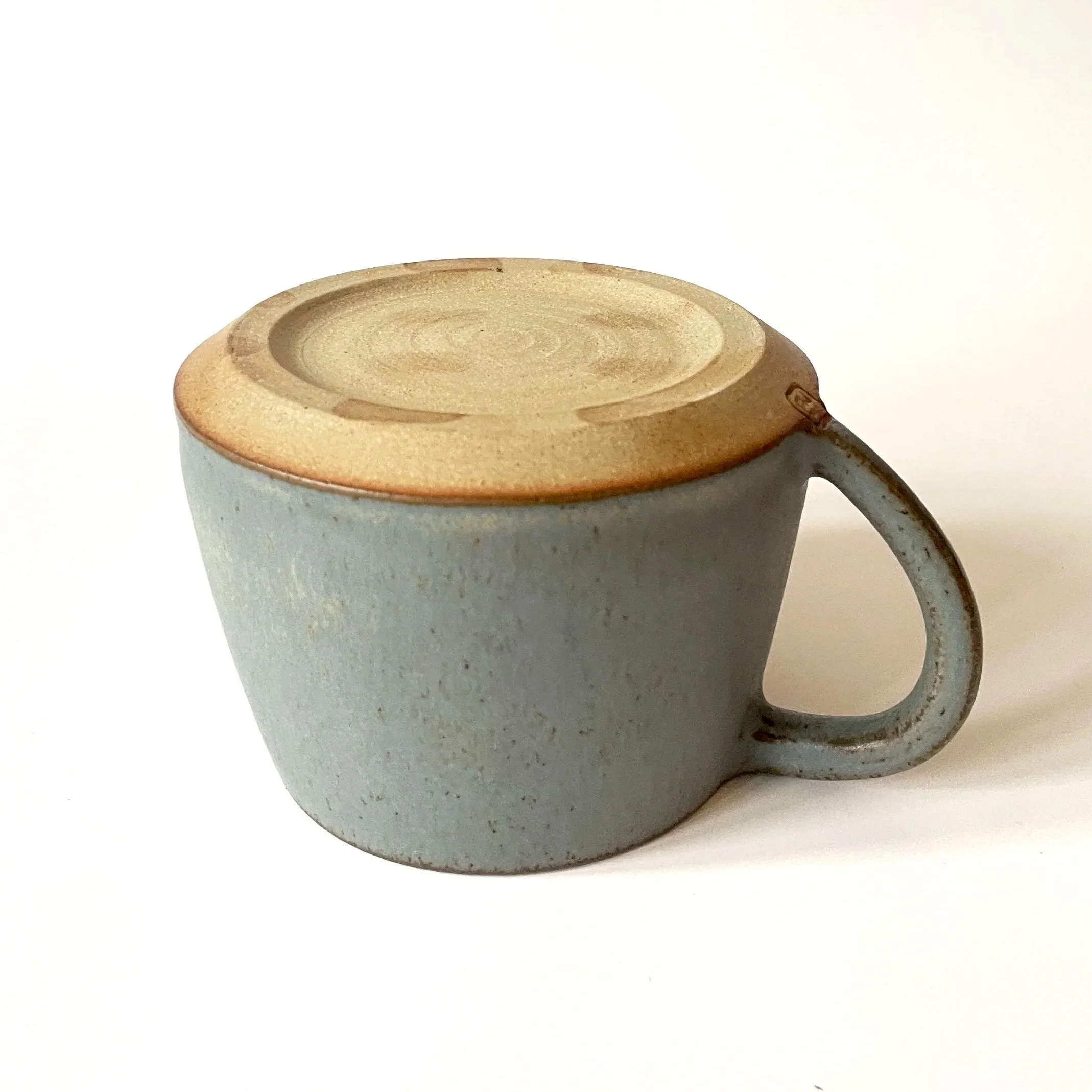 Stoneware jug glazed in granite 3