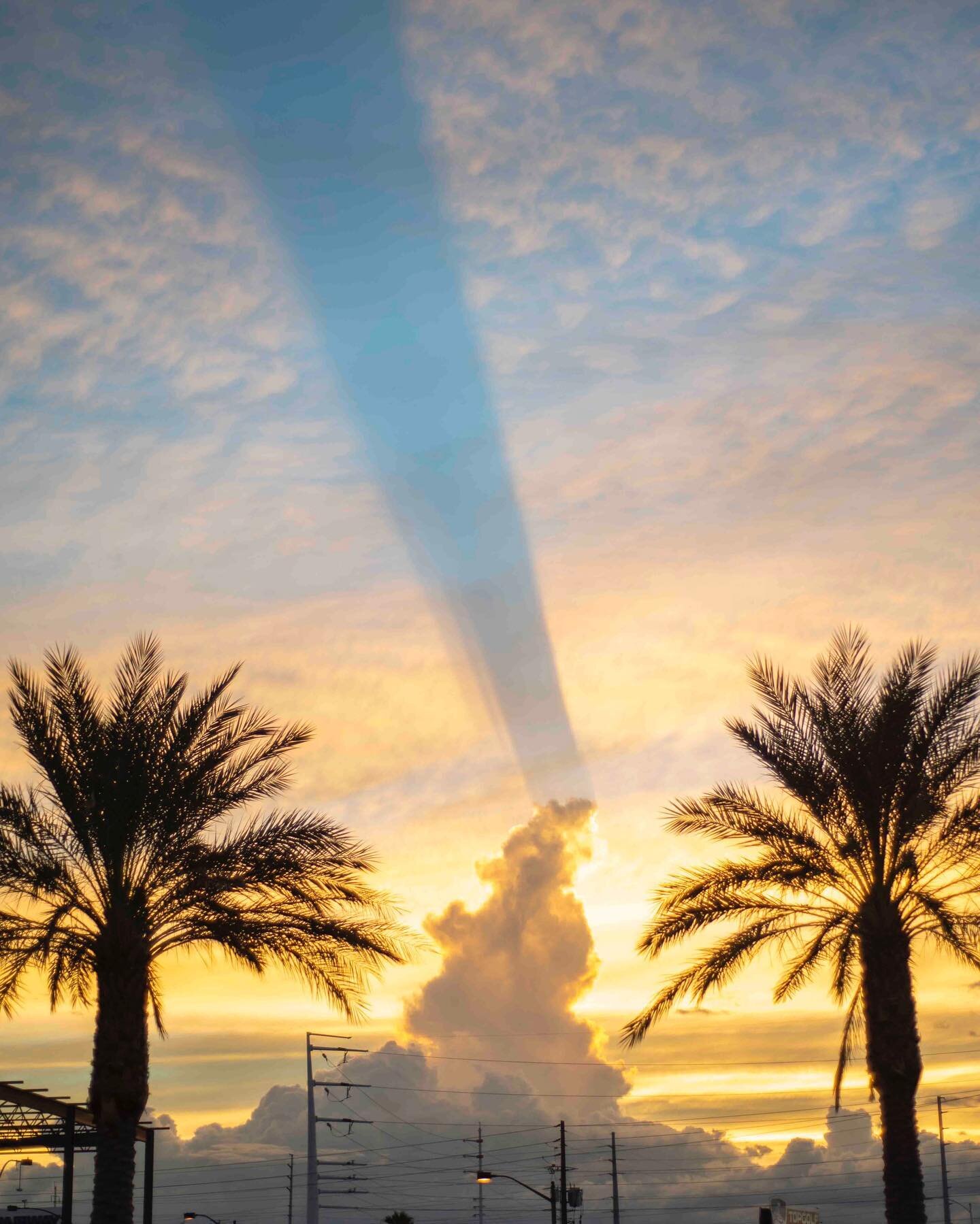 Do you remember this sunset? With only 18 more days until the 3 year anniversary it crosses our minds frequently. It was a surreal moment at the Healing Garden dedication on the 1 year anniversary. 🧡