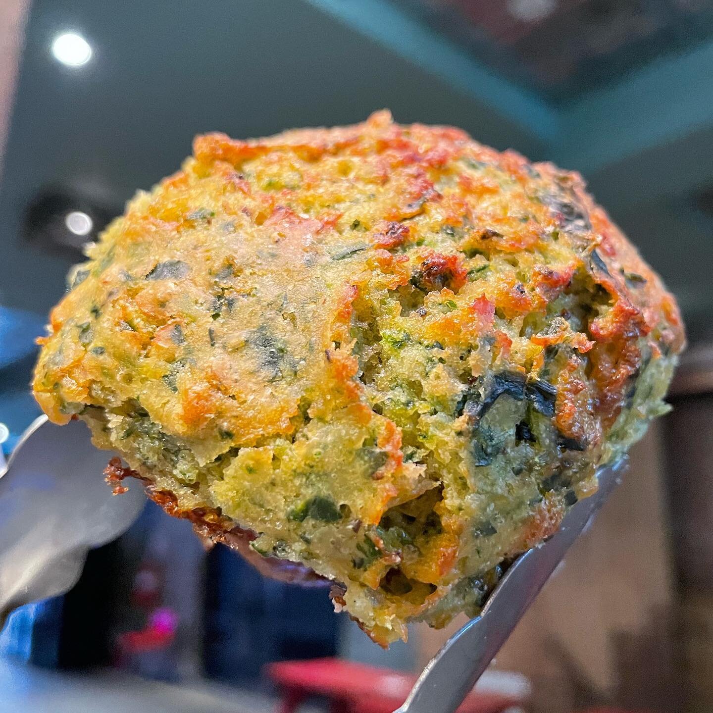 Cheddar is Better! Have you tried our savory Spinach Cheddar Biscuits that available at our shop?!
.
.
.
#cheddarisbetter #cheddarbiscuits #ozzyscoffee #thinkcoffeenyc