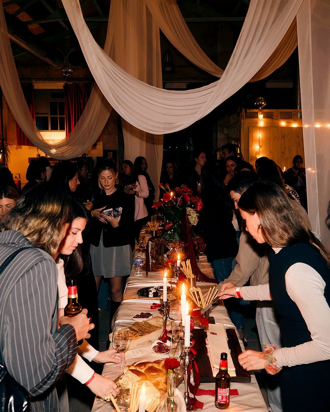 B3HIND THE AFTER WORK 🍸🪩🌟
&iexcl;Recap de lo que fue una noche inolvidable! Gracias a todxs por venir y acompa&ntilde;arnos siempre ❤️

Eventazo de la mano de @pa.esoestamos 🫂 Gracias chicas por hacerlo tan bien y tan bonito 🕯️❤️

Gracias tambi&