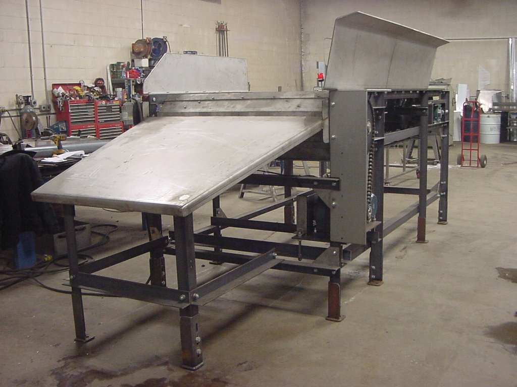 (2a) - Shackle table conveyor for pork processing facility.JPG