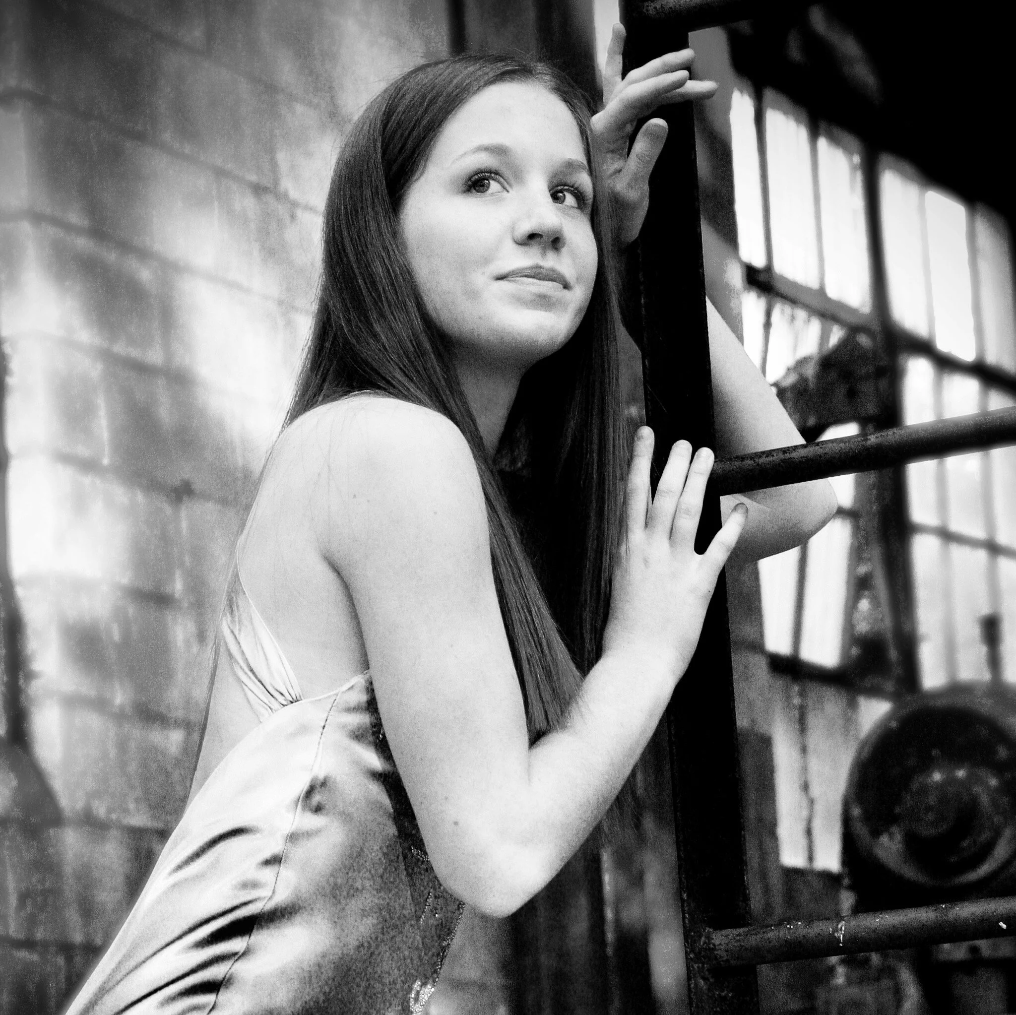 outdoor senior pictures Columbus Indiana.jpeg