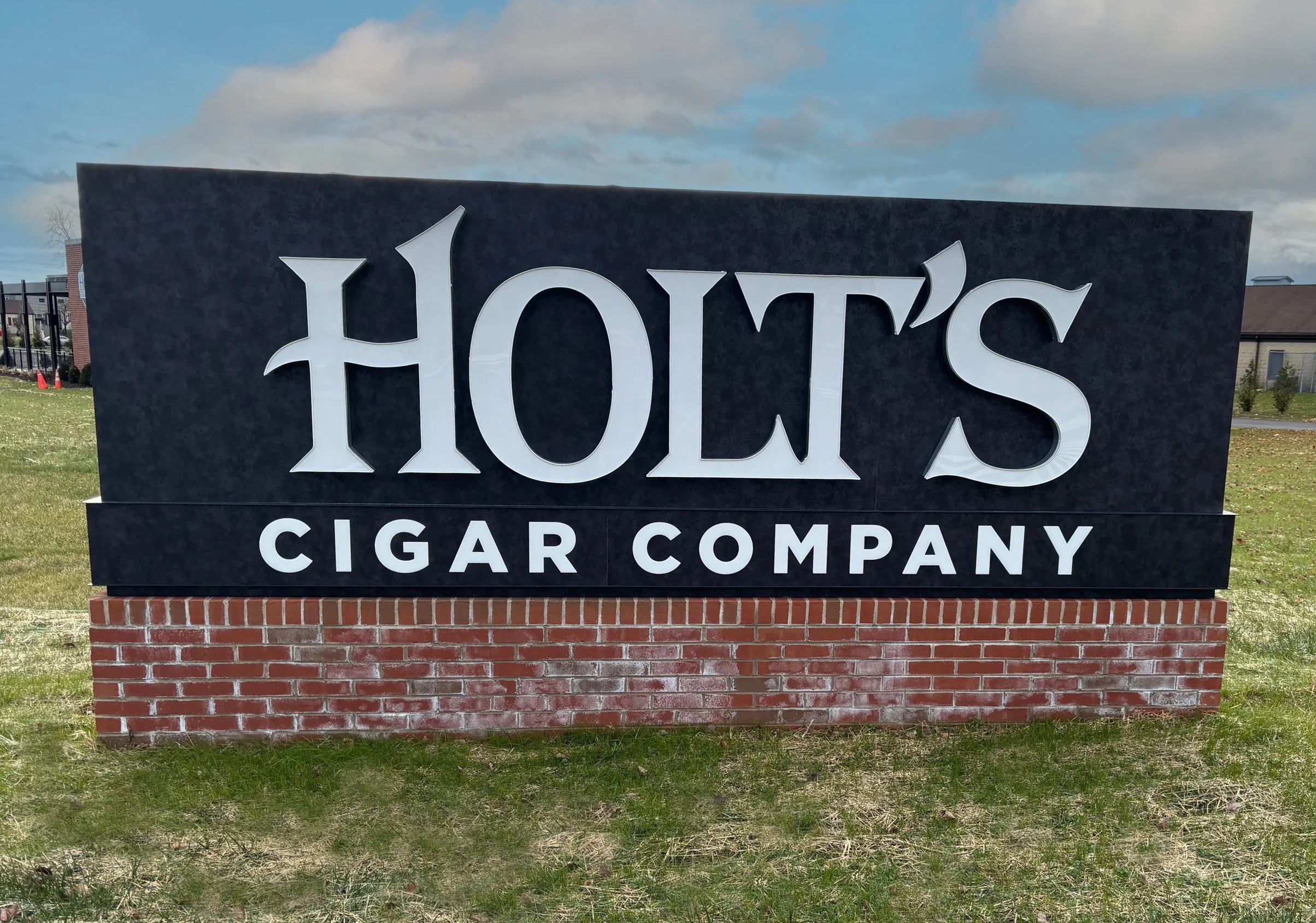 Holts Cigar 1 - Touch-up.jpg