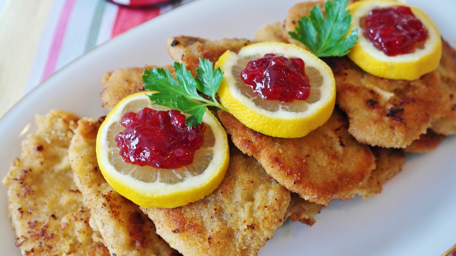 schnitzel-3279045_1920.jpg