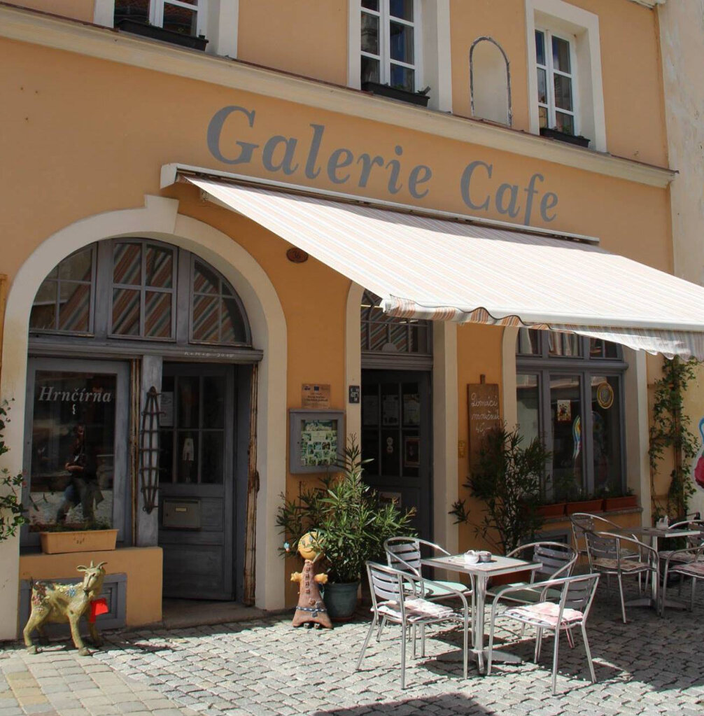 cafe loket.jpg