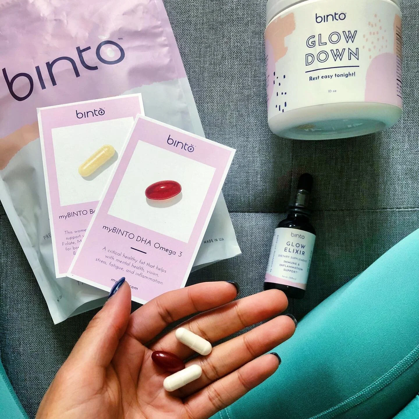I have been loving @mybinto and how easy they've made it to make sure I am getting the supplements I need to enhance my overall health. Their Glow Down  supplement in particular has been such a life saver for getting my sleep back on track! 

Some re