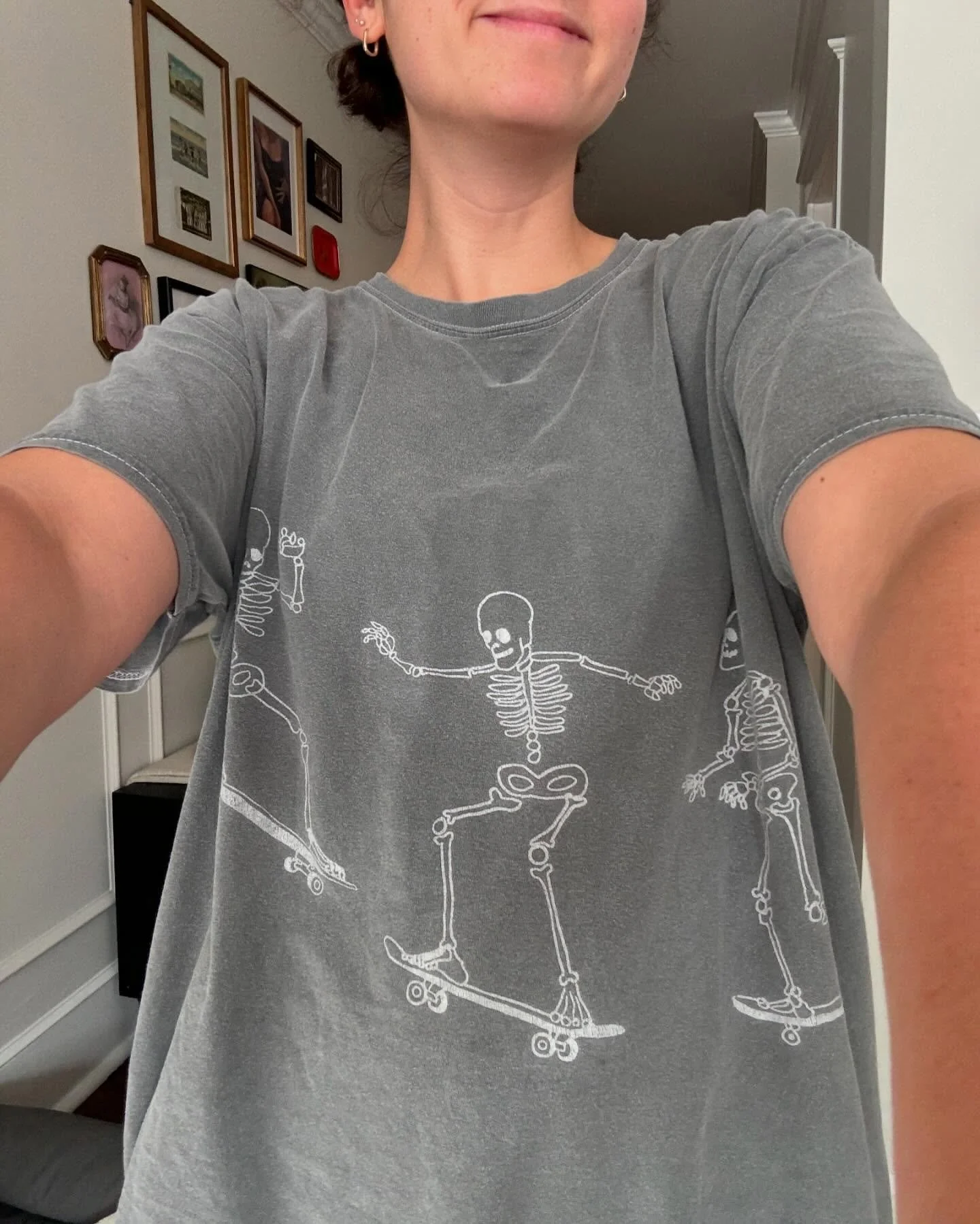 September&rsquo;s ~camera roll chronicles~

1. A shirt I will be living in for the next month
2. My first visit to @brooklinebooksmith 📚
3. Brainstorming with @groovysocial 🤩
4. Sunset walk views
5. Werkin
6. @wilsonfarm !!!!! 🎃
7. Fletcher concer