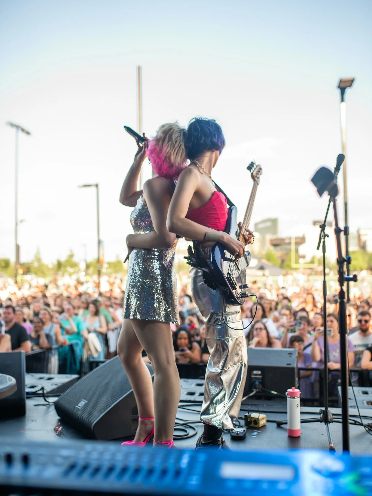 ✨ Titletown ✨
An unreal evening in our American hometown opening for @jessemccartney! 

📷: @hamletcreek 
Edit: @eiding.photo