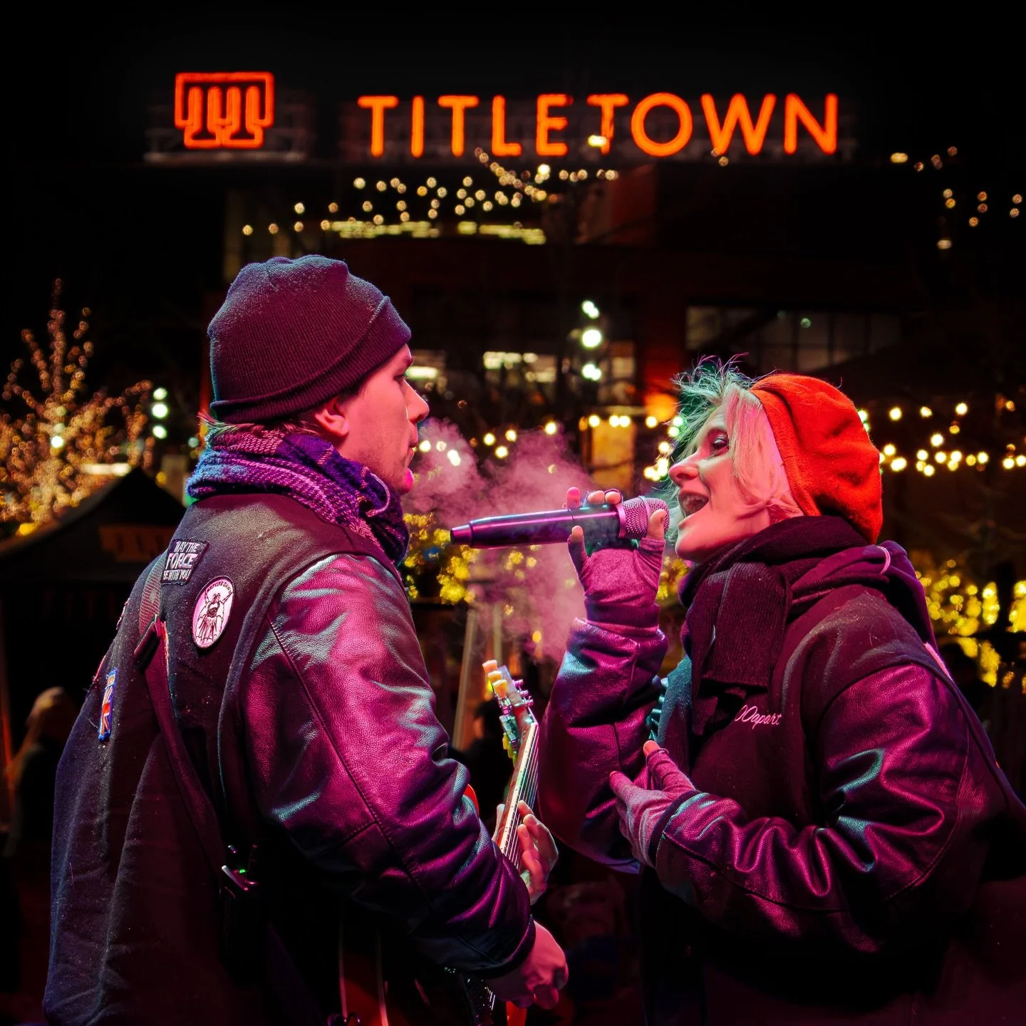 🎆 Happy New Year! 🎆

We celebrated by playing the coldest gig of our career. Still had a blast! Thank you, Green Bay! 💚💛

📸: @stryke23x