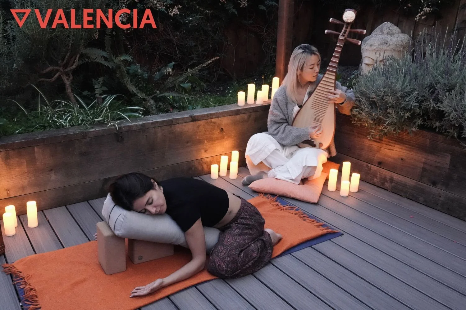Yin Yoga with Rozhin &amp; Live Music by Xiao &amp; Nataraja