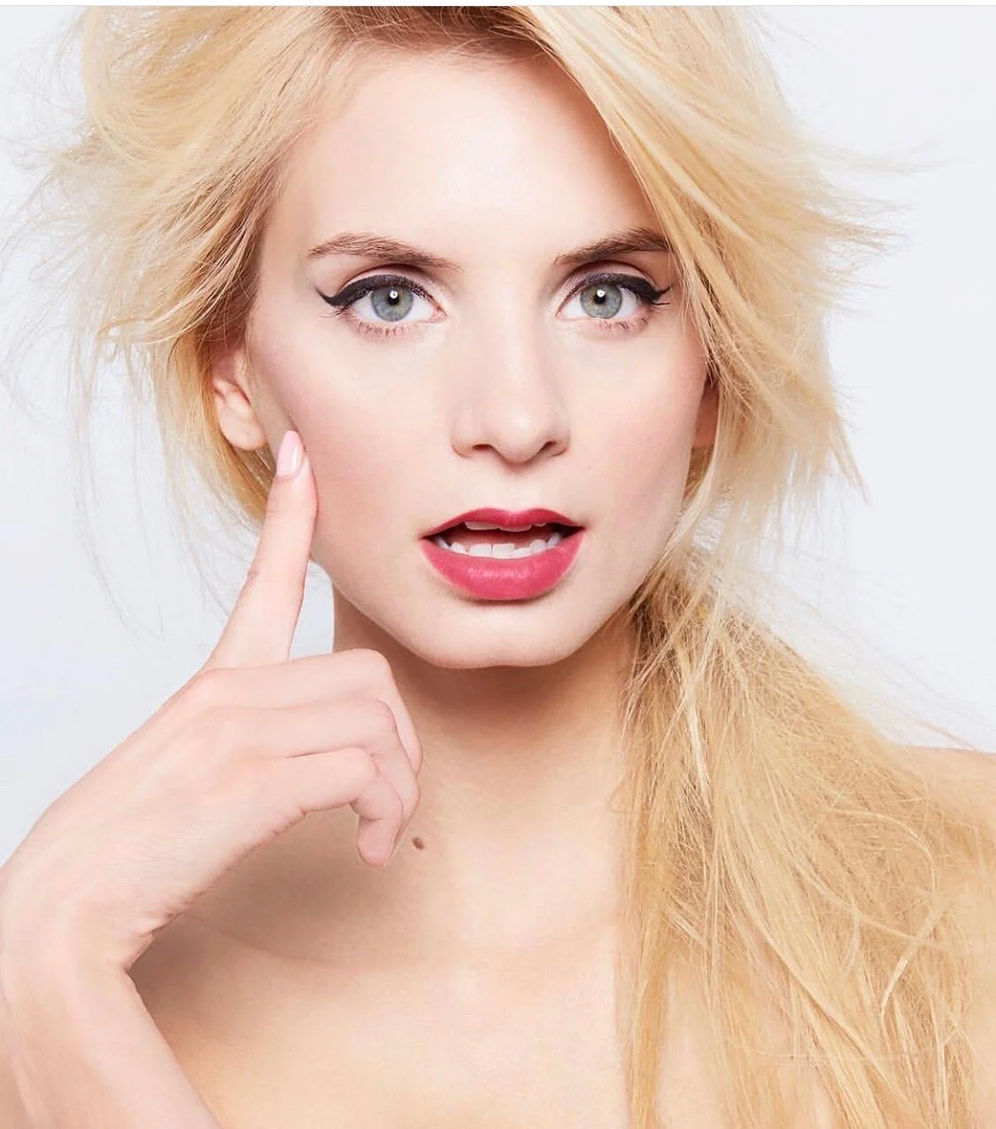 Makeup By Anita Nouryeh
Photography by J. Bordin