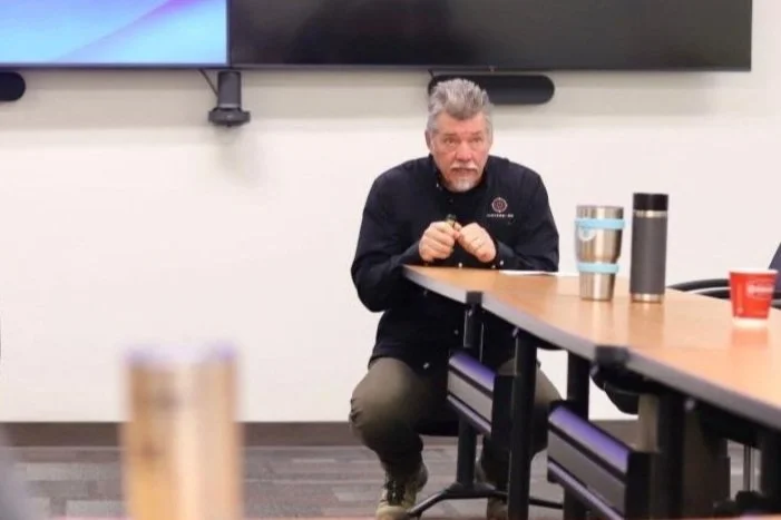 Veal winterborn kneeling.jpg