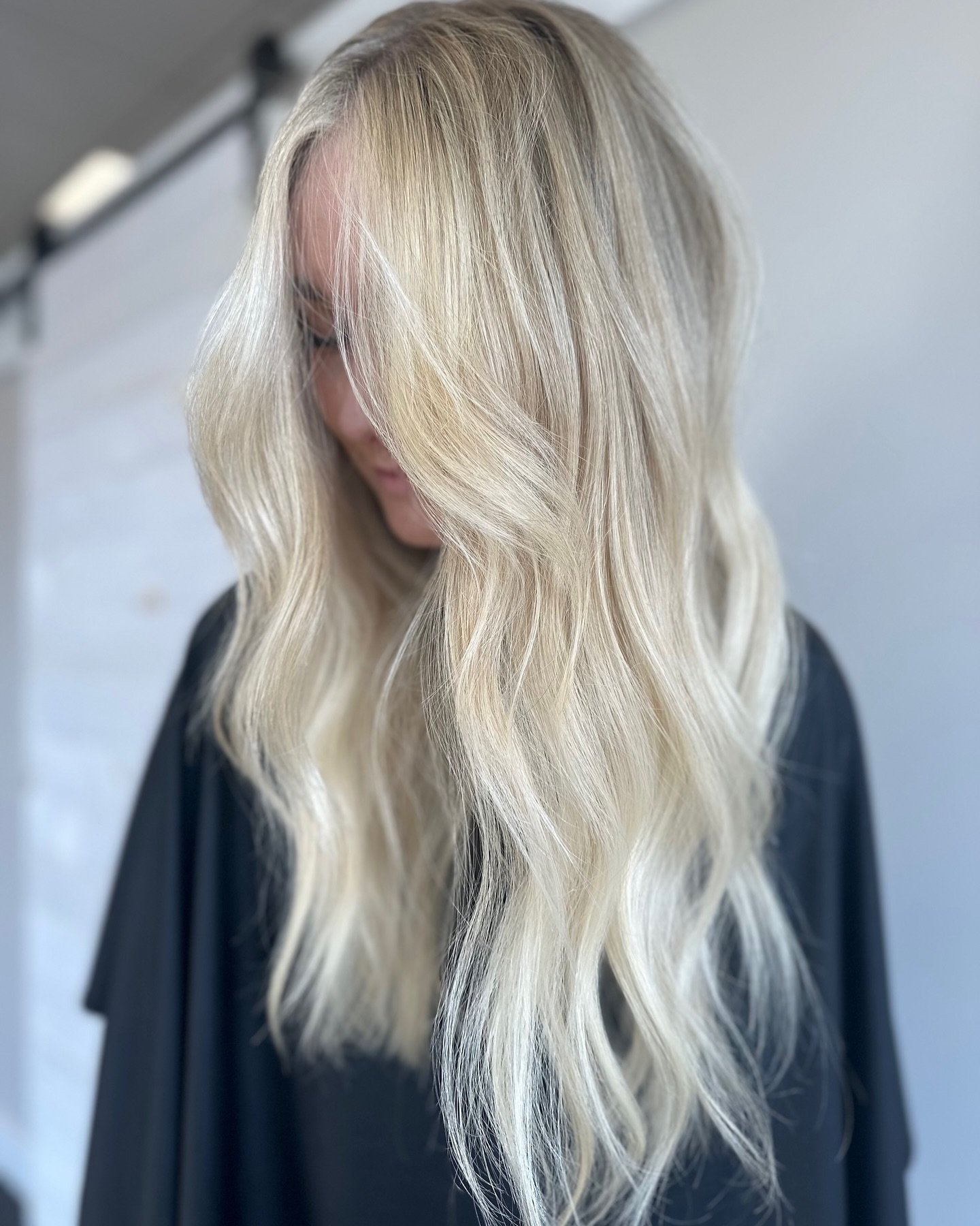 Let&rsquo;s be real, blonde isn&rsquo;t just for summertime, it&rsquo;s a lifestyle 😉 

We aim to help you keep your blonde as lived in or as high maintenance as you want. ✨ we have multiple blonding specialists at E+E and we would love to have you 