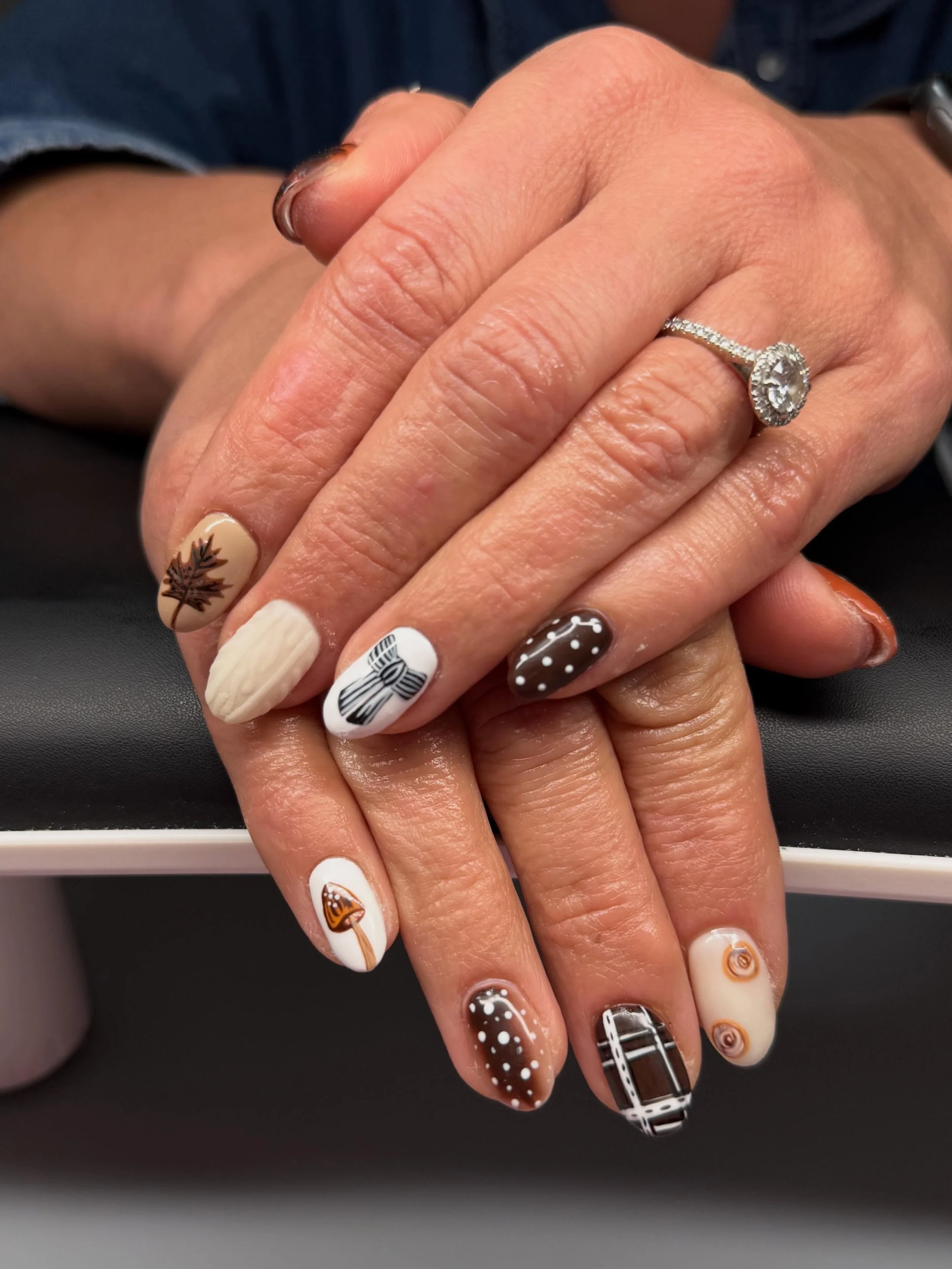 @hair.and.nails_byjenna really said &ldquo;why choose one talent when you can master both?&rdquo; 🤍

From the tiniest nail details to the most beautiful hair transformations, she does it ALL and she does it so well.

If you&rsquo;ve sat in her chair