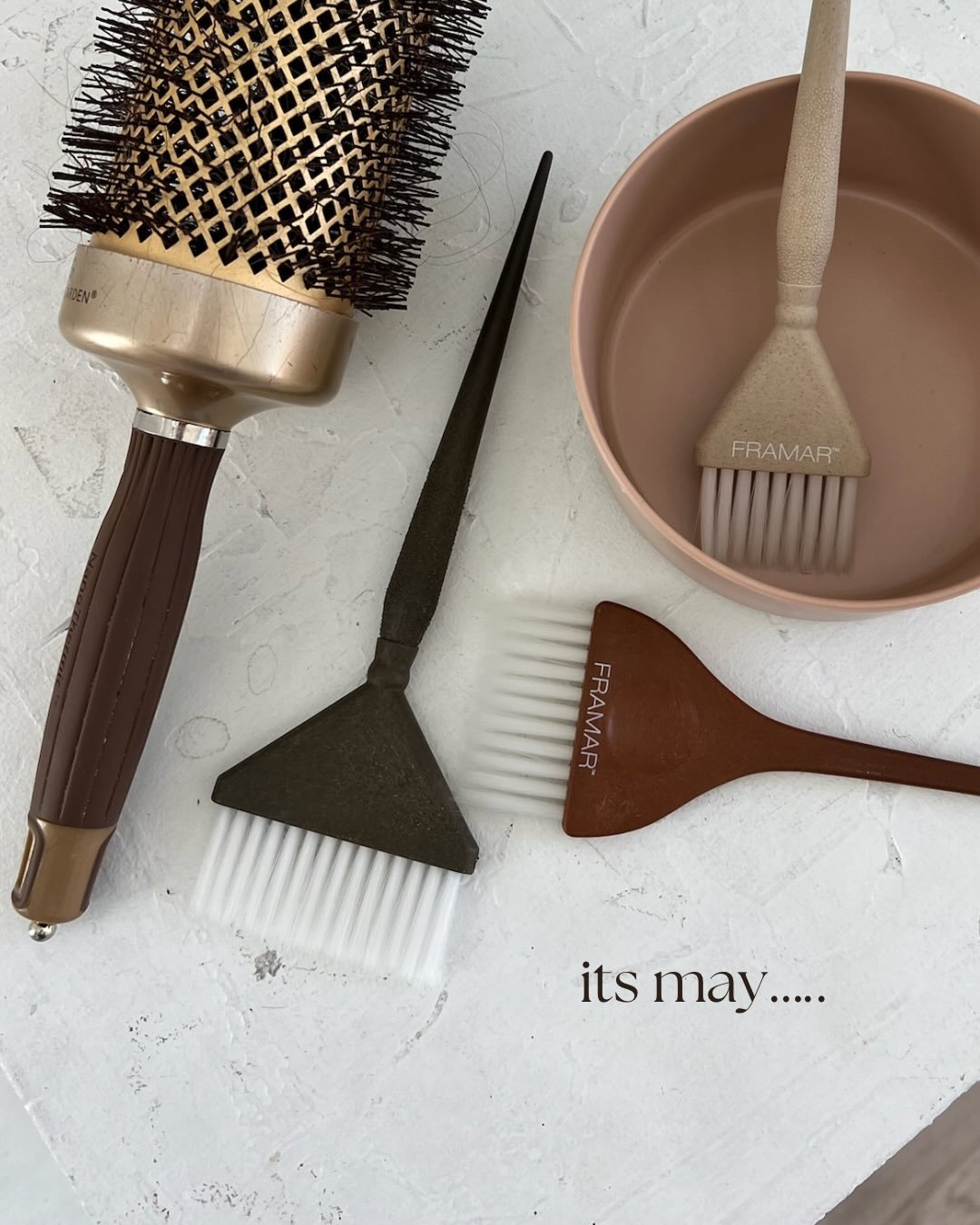 It&rsquo;s may, we hope it&rsquo;s a good one ⭐️
&bull;
&bull;
&bull;
&bull;
&bull;

#ogdenhairstylist #westhavenhairstylist #blondehairtransformation #utahblondehair #utahhairinspo 

SEO: Self love &bull; Confidence-boosting hairstyle &bull; Hair th