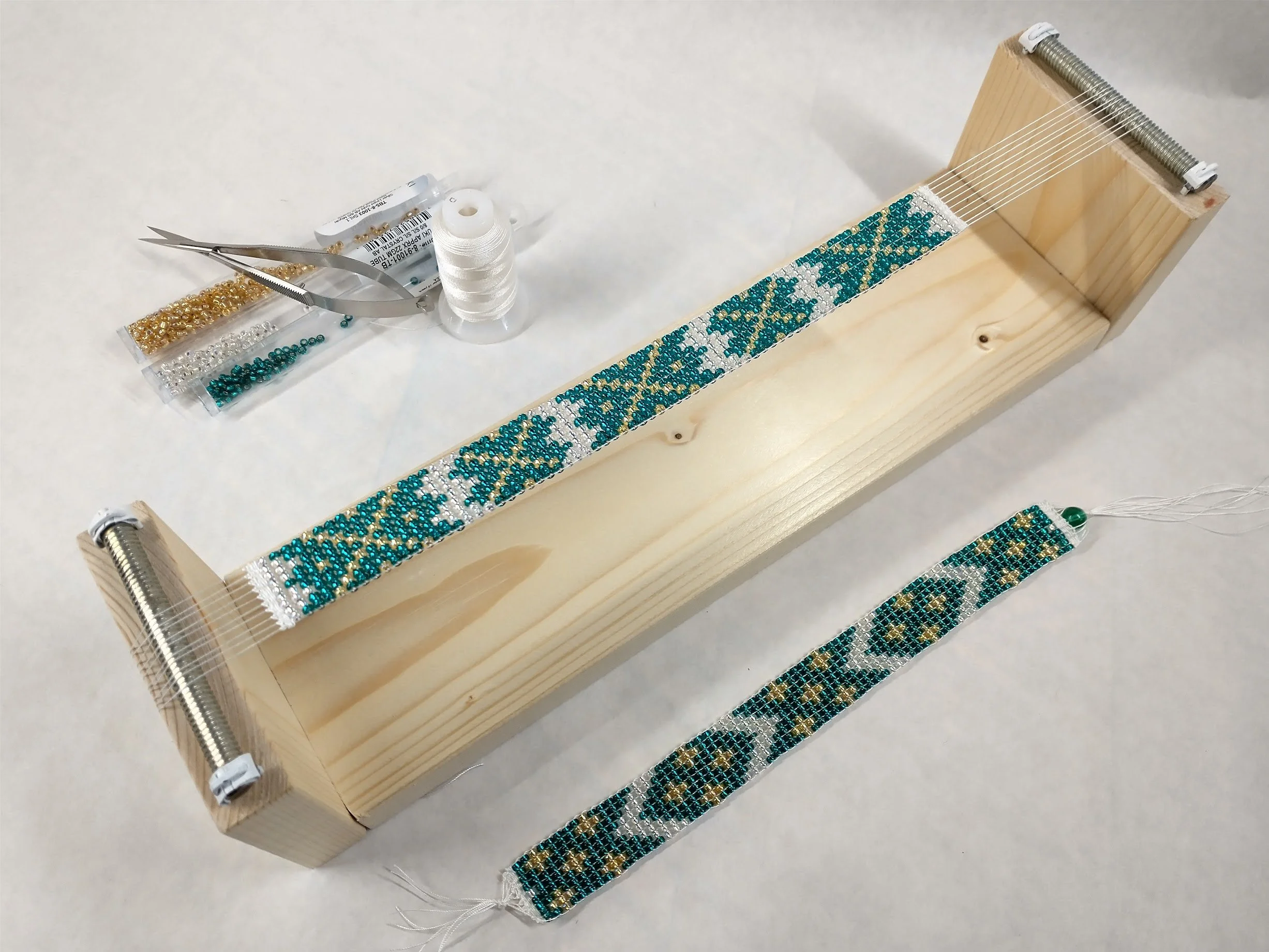 ZOOM LOOM BEADING GROUP